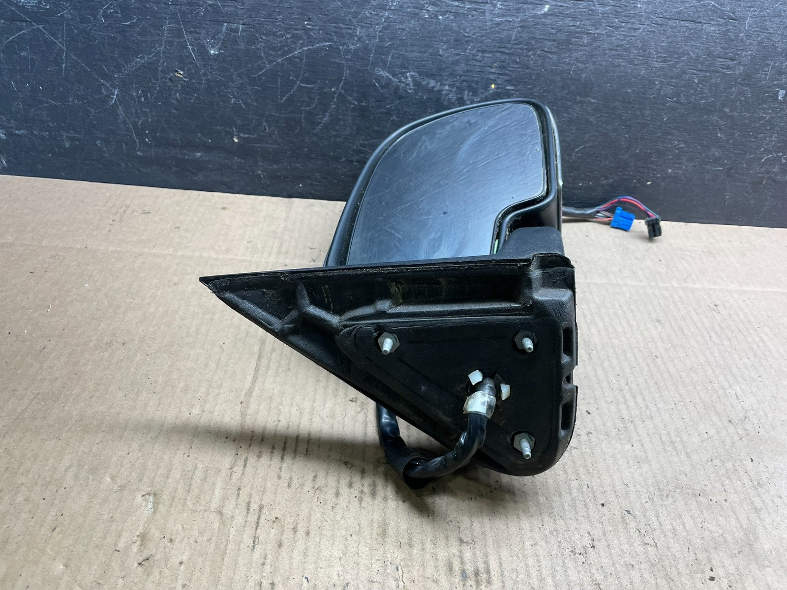 2003 - 2006 Chevrolet Silverado Suburban Right Turn Signal Door Mirror  P4496 DG5