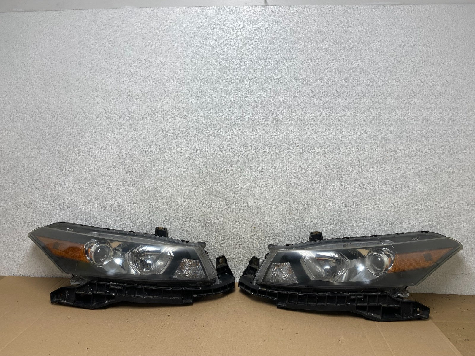 2008 to 2012 Honda Accord Coupe Left+Right Side Headlights AF3042 DW0
