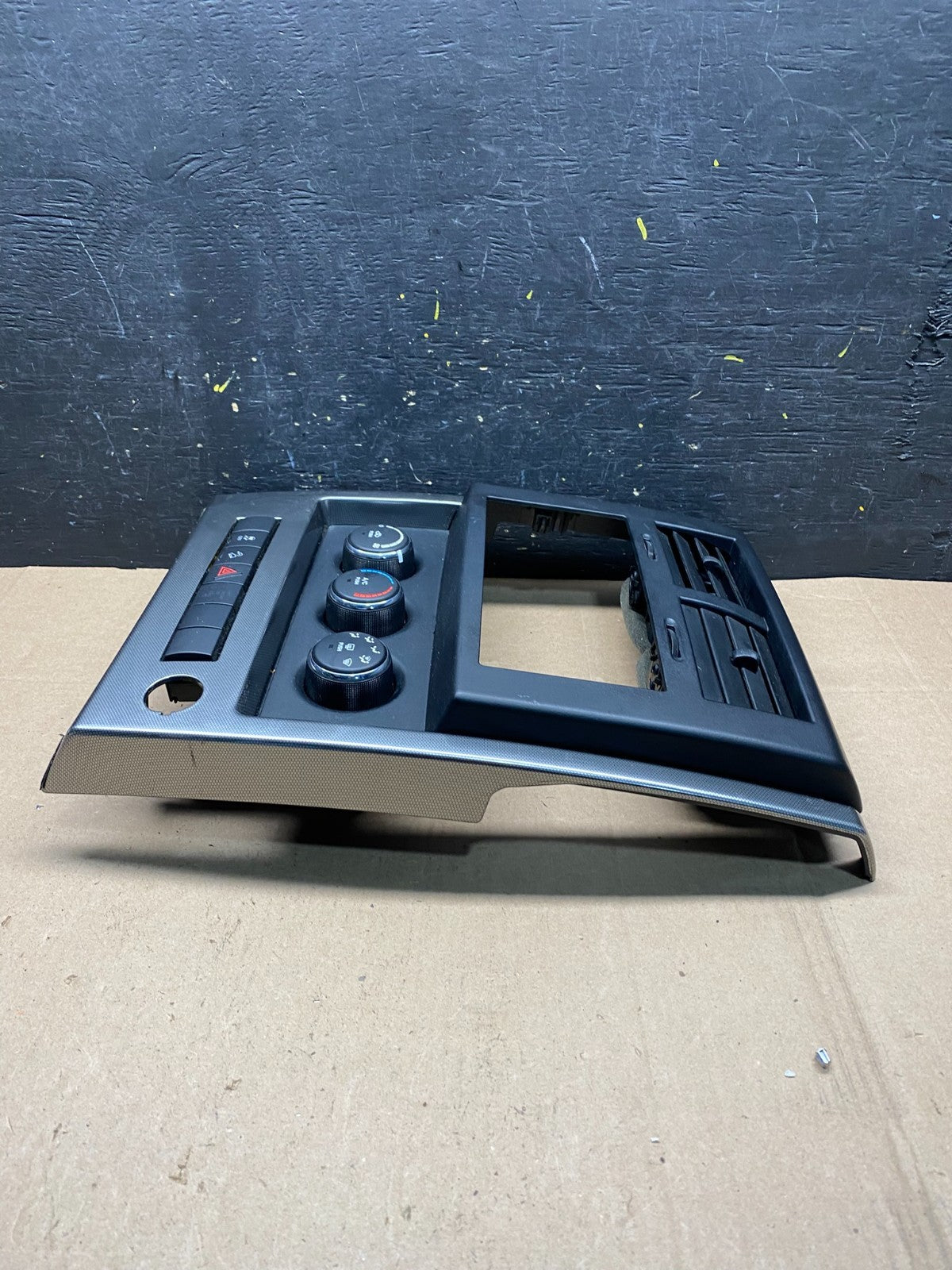 2008 to 2012 Jeep Liberty Dash Climate Temperature Control Radio Bezel R6341 DG4