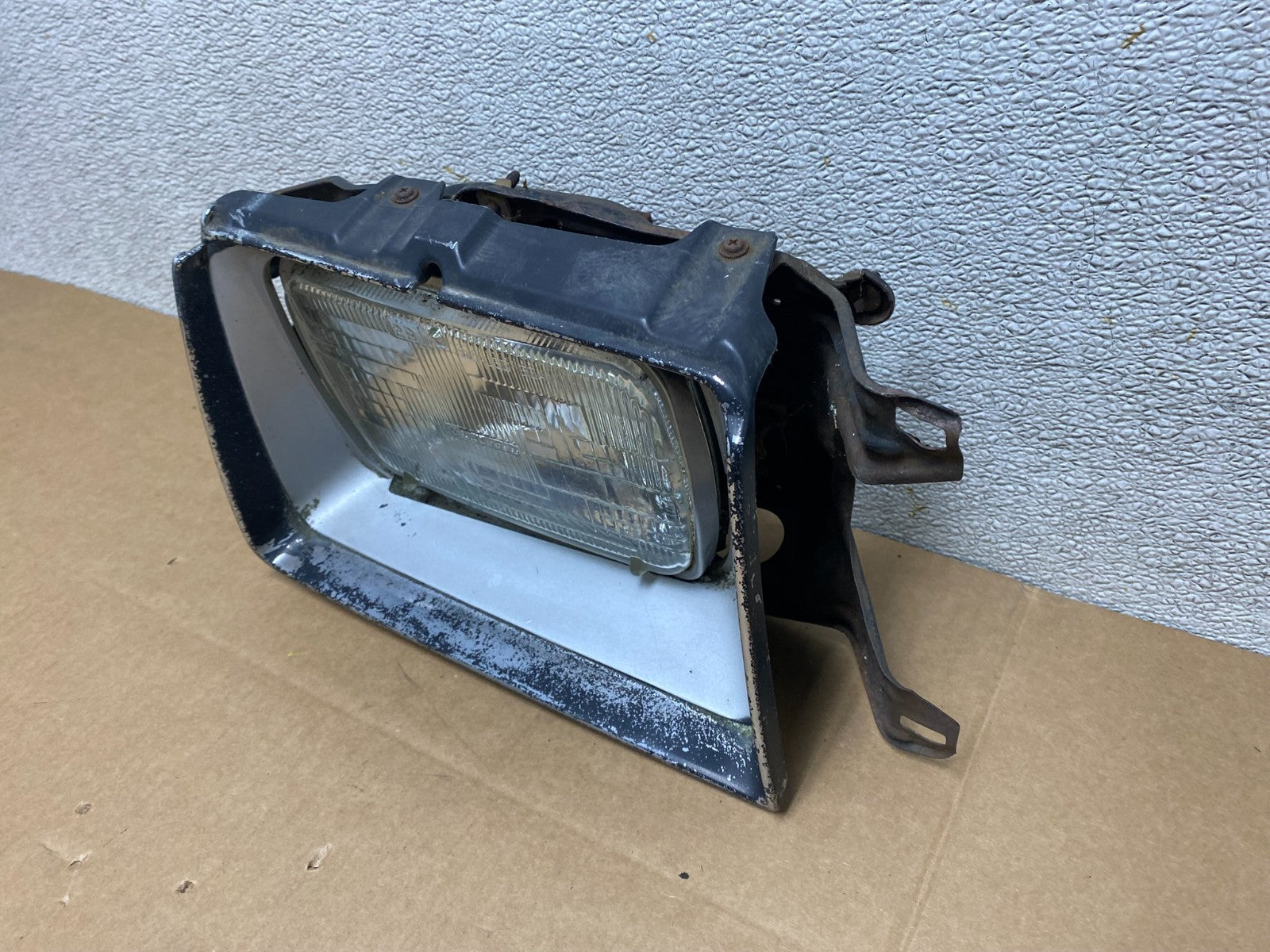 1984 to 1987 Toyota Tercel Right Passenger RH Side Headlight V4754 PS1