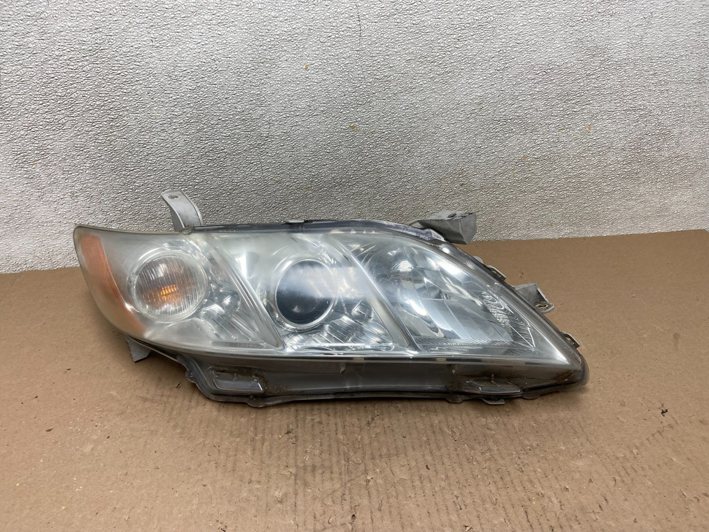 2007 - 2009 Toyota Camry Halogen Right Passenger Side Headlight AB6024 DW0