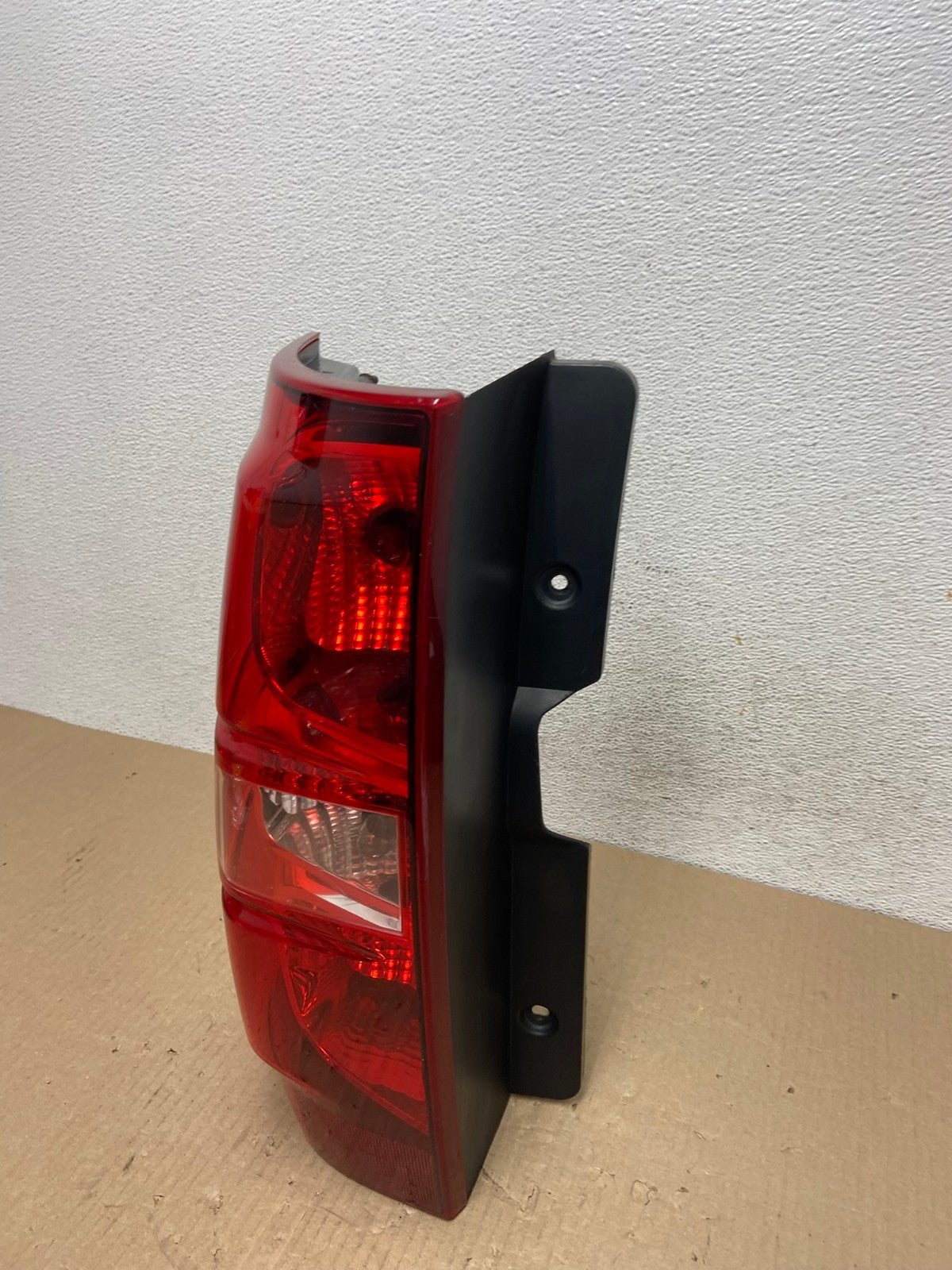 2008-2014 Chevrolet Tahoe Suburban Driver Lh Left Side Tail Light AE9644 LK1