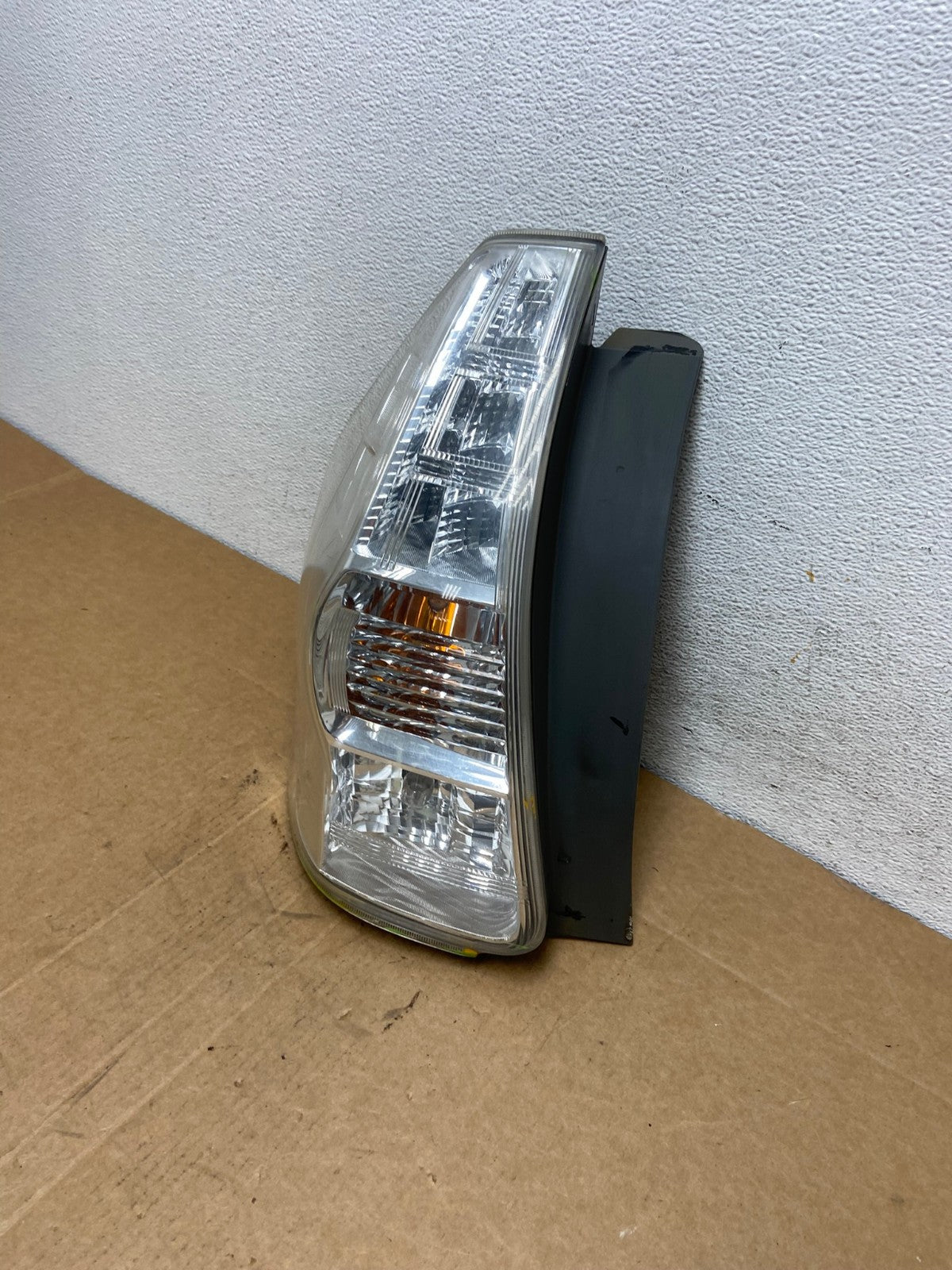 2012 2013 2014 Toyota Prius V LED Left Driver LH Tail Light AD5482 LK1