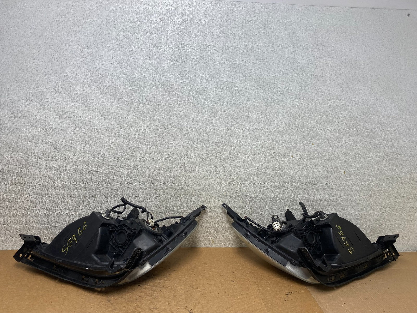 2005 2006 2007 Honda Odyssey Left+Right Set Halogen Headlights S6966 DW9