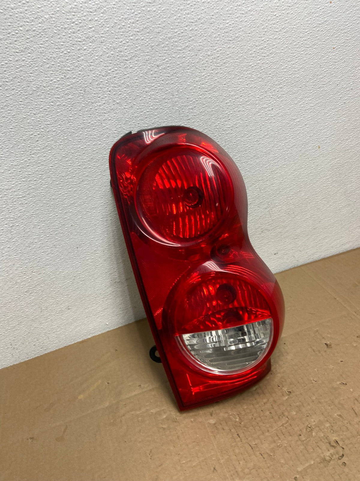 2004-2009 Dodge Durango Tail Light Right Passenger RH Side AC3825 LK2