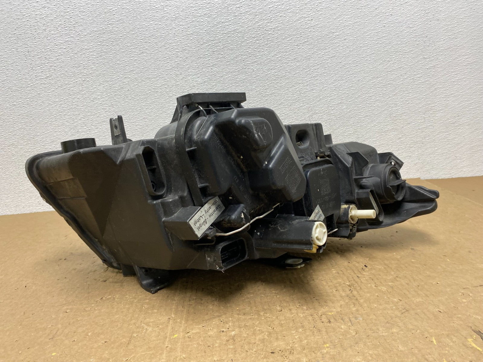 2009-2011 Bmw 3 Series 328i 4/D Sedan Left Driver Headlight Halogen OEM AC15606