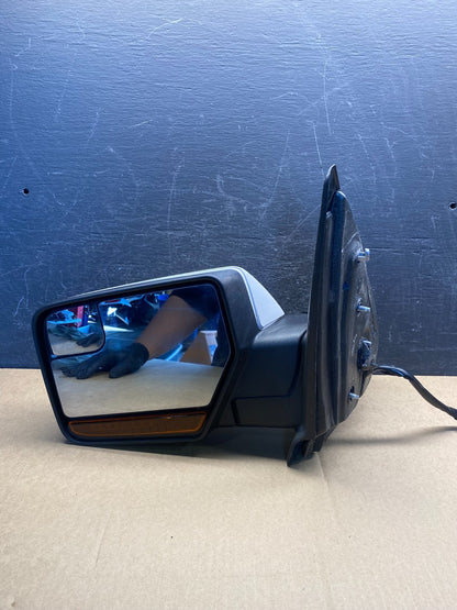 2007-2013 Ford Expedition Left Driver View Door Mirror AG7090 DG9