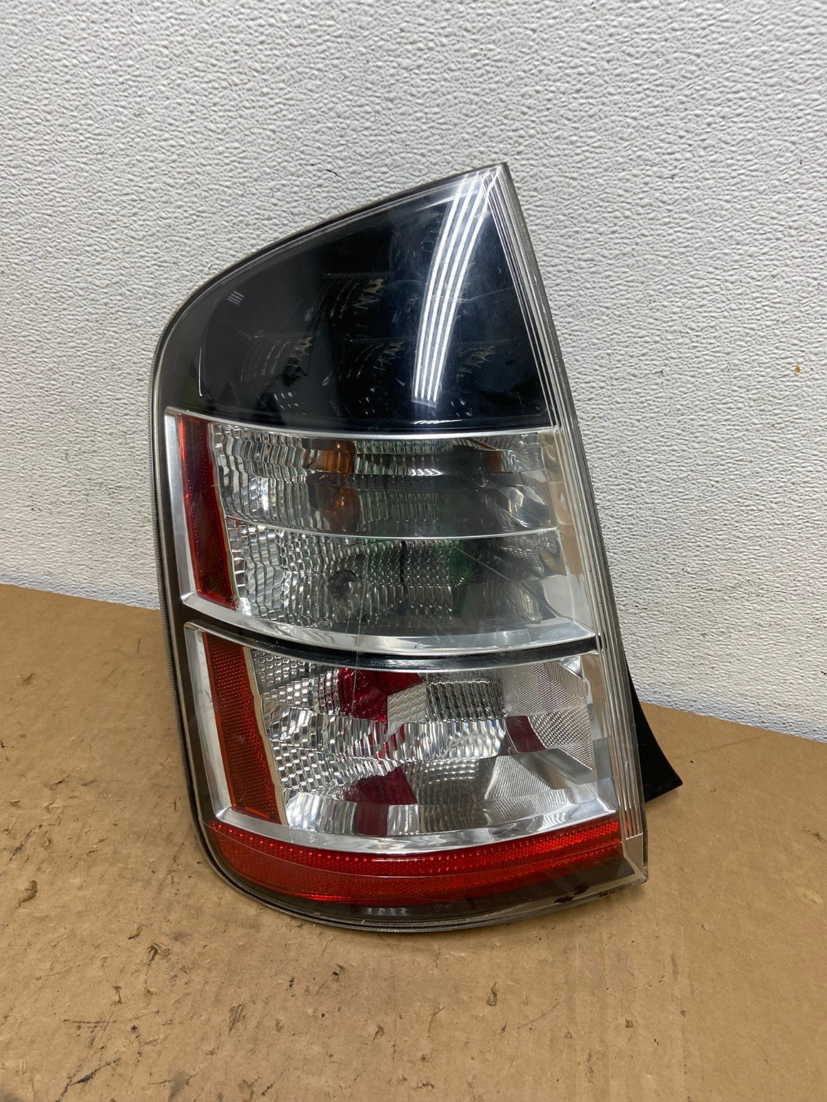 2004 2005 Toyota Prius Tail Light Left Driver Lh Side AD3239 LK0