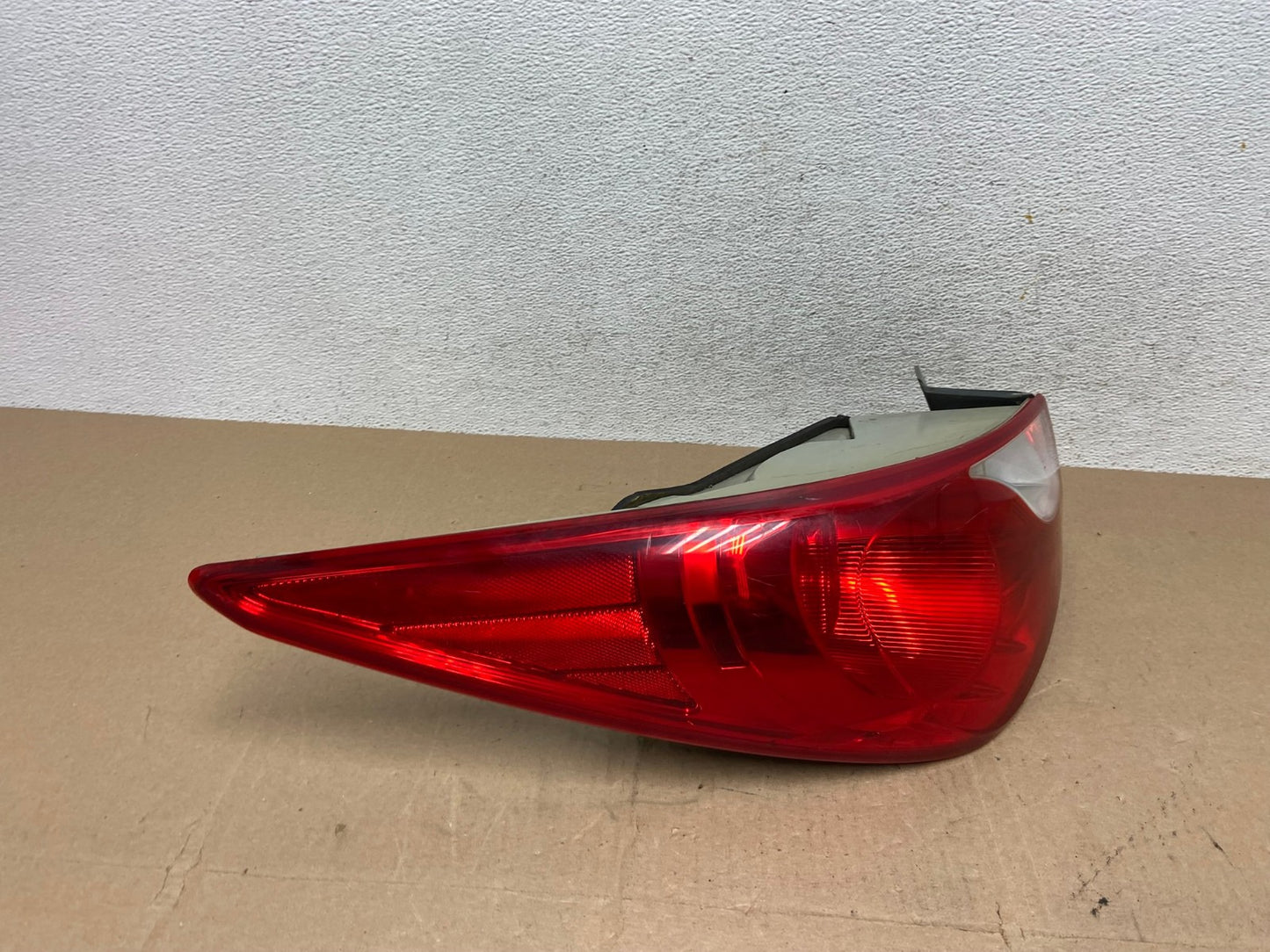 2011 2012 2013 Hyundai Sonata Left Driver LH Side Tail Light AE6731 LK2