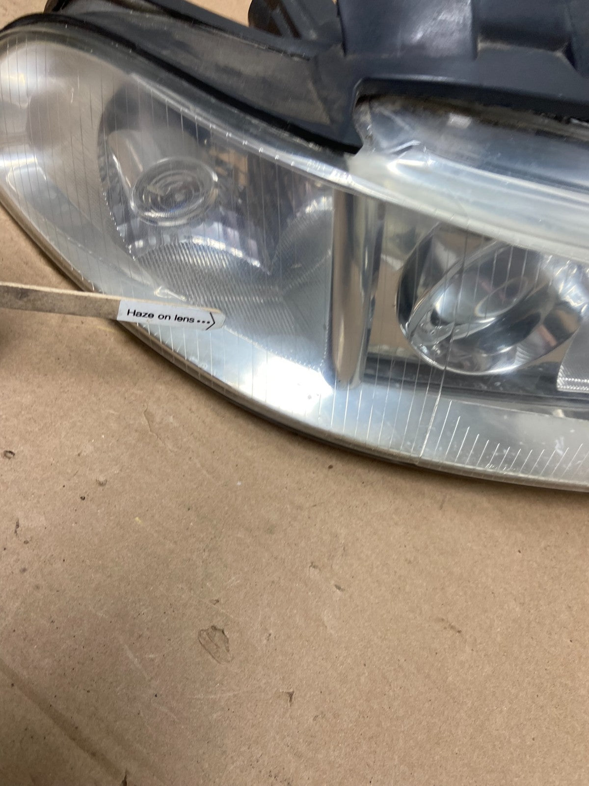 1999 to 2002 Audi A4 Passenger Right Side Headlight AA9882 DW4