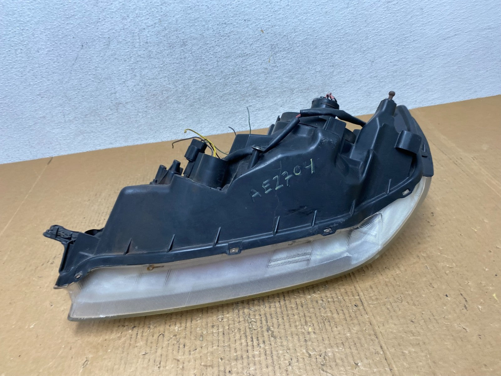 2002 - 2003 Mitsubishi Lancer Right Passenger Side Headlight Halogen AE2704 DW7