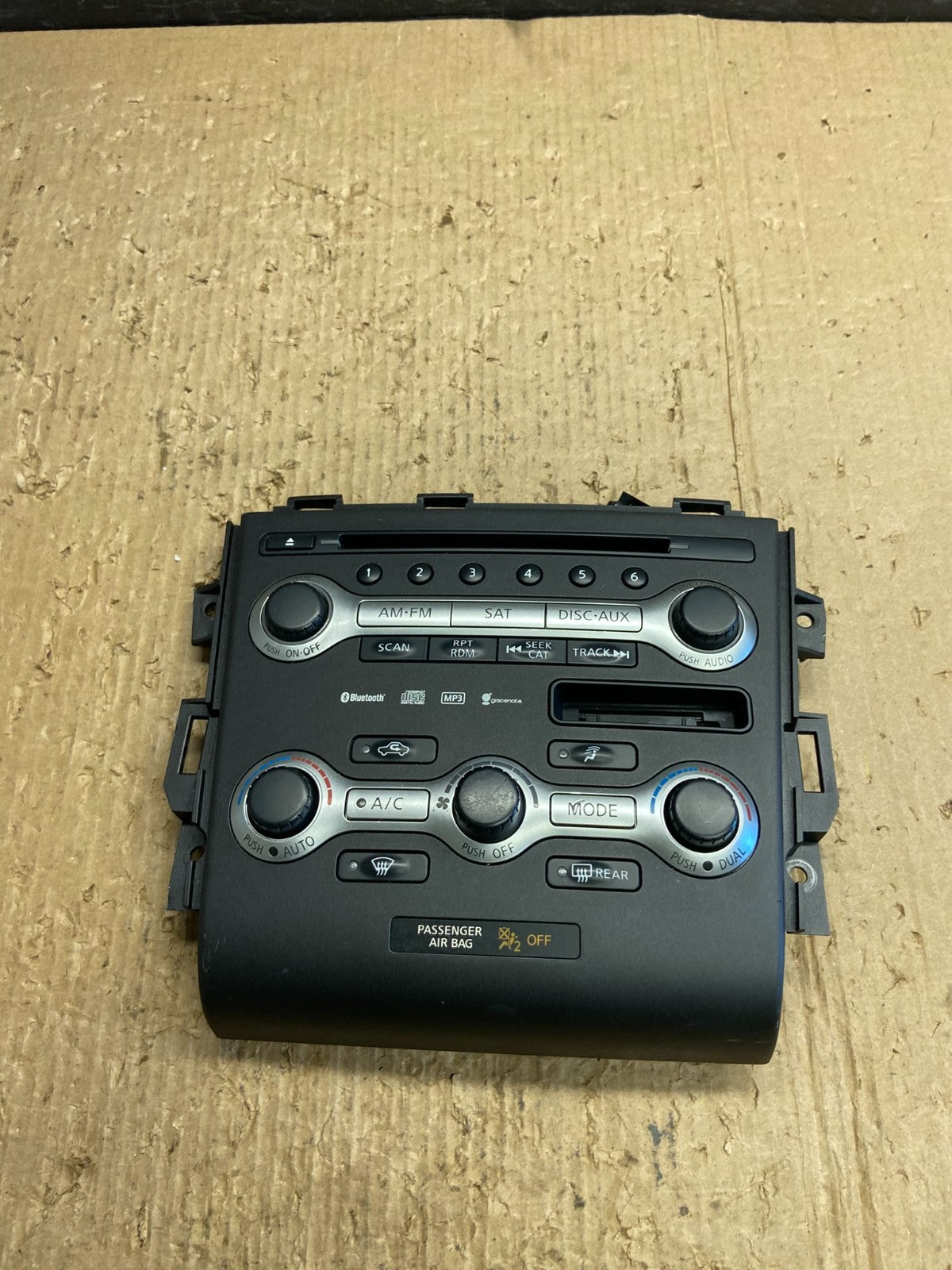 2009 - 2010 Nissan Murano AM FM Radio CD Climate Control Panel AF1717 DG0