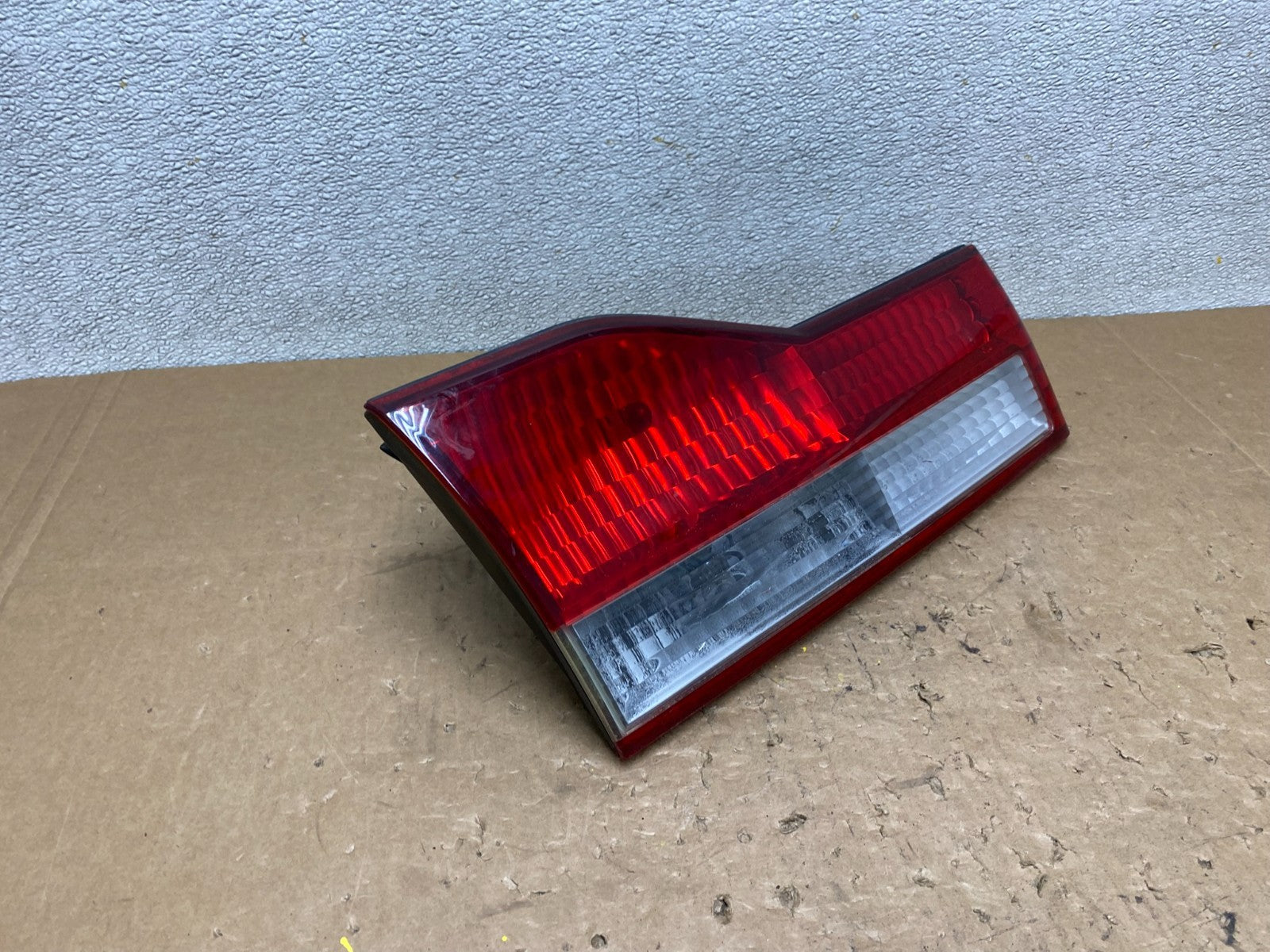 2001 to 2002 Honda Accord Left Driver LH Side Inner Tail Light OEM V5841 DW2