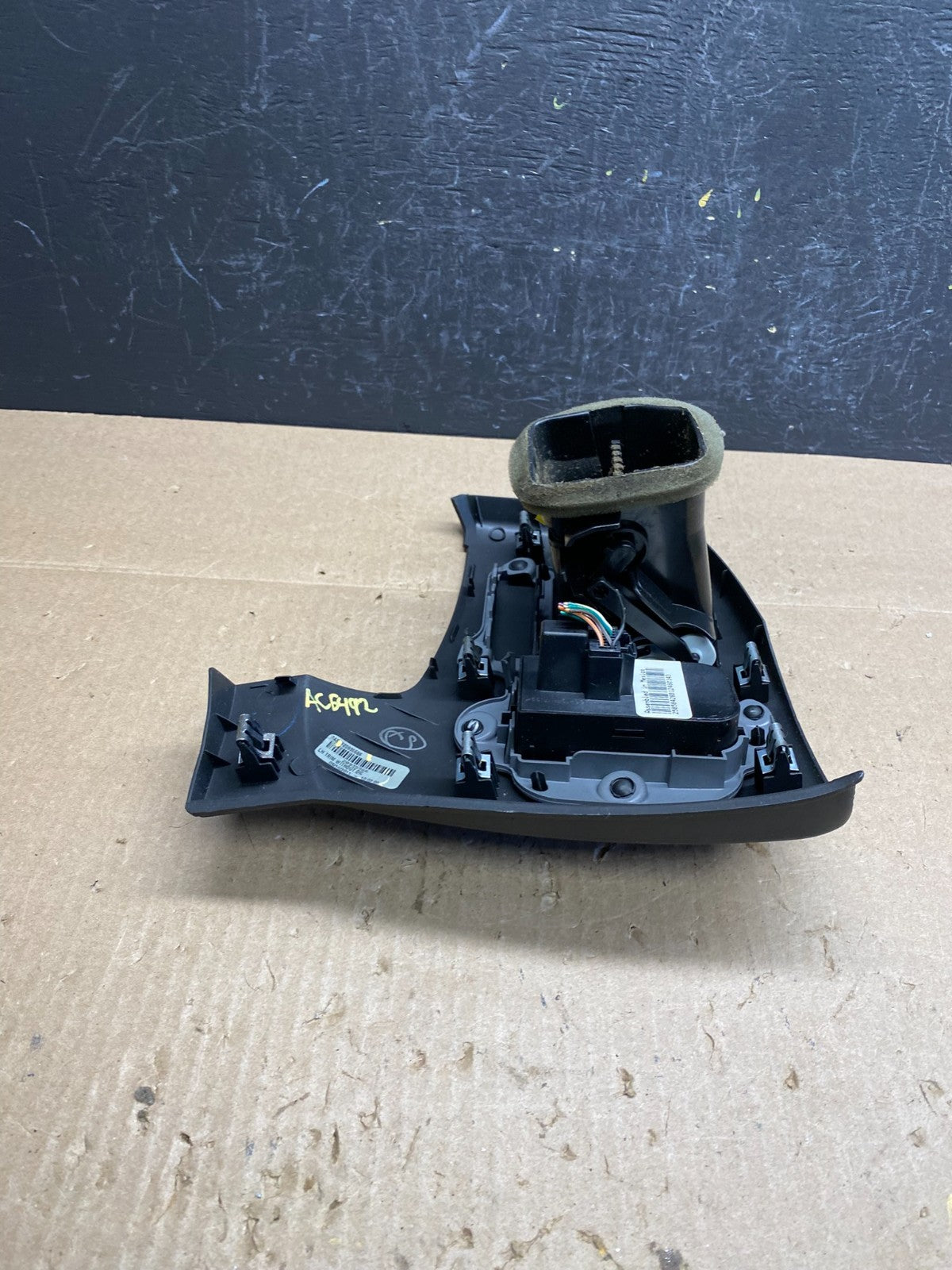 2007 to 2014 Silverado Front Left Driver Headlight Switch Air Vent AC6492 DG4