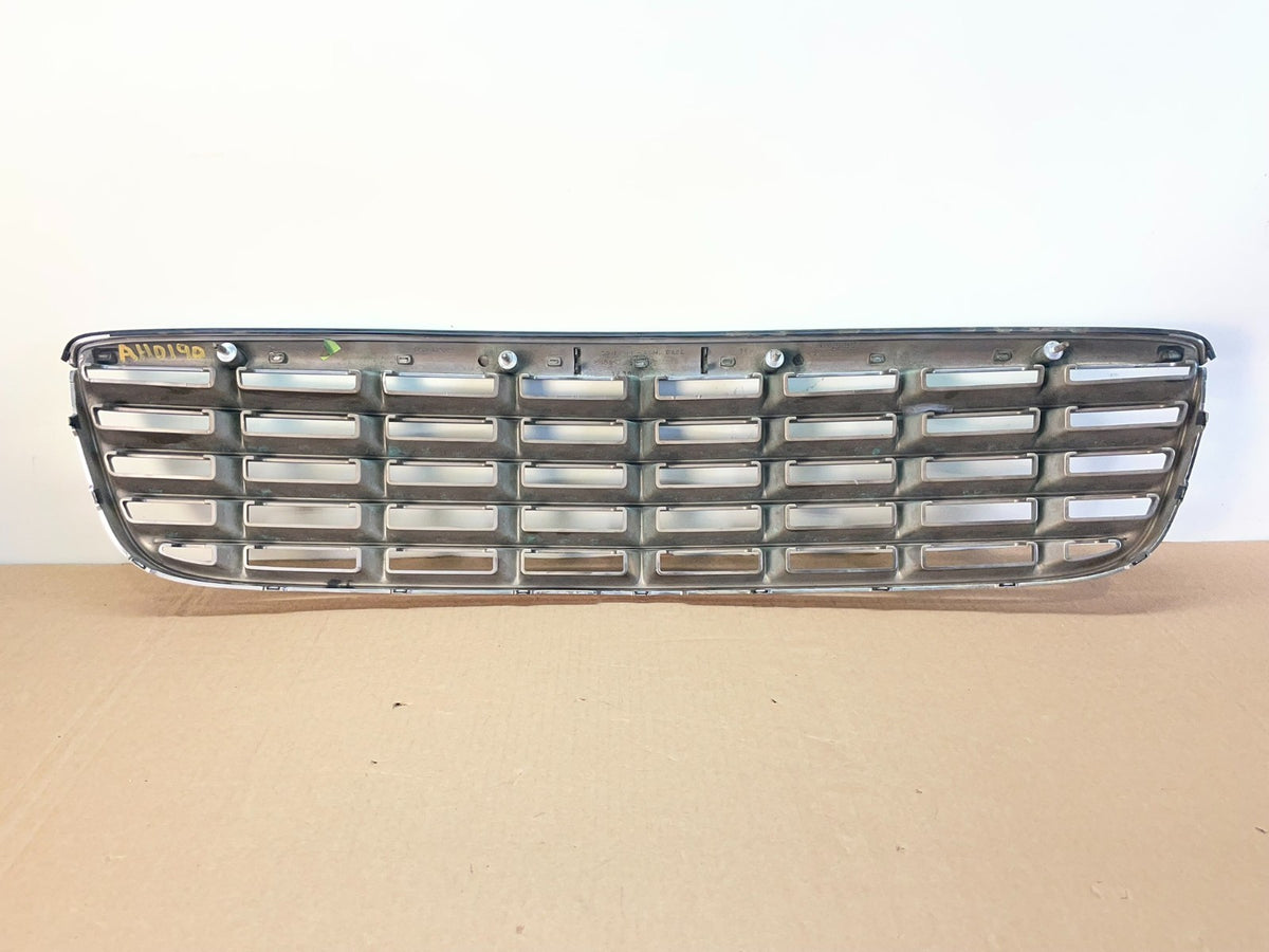 2000-2005 Cadillac Deville Front Upper Grille Grill AH0190 DG3