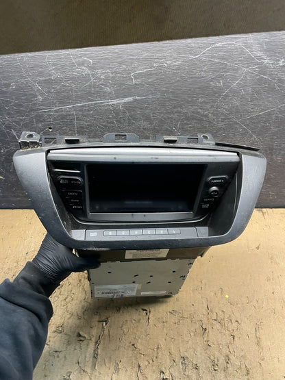 2005-2006 Honda Odyssey Information Display Screen 39810-SHJ-A010-M1 W7029 DG1
