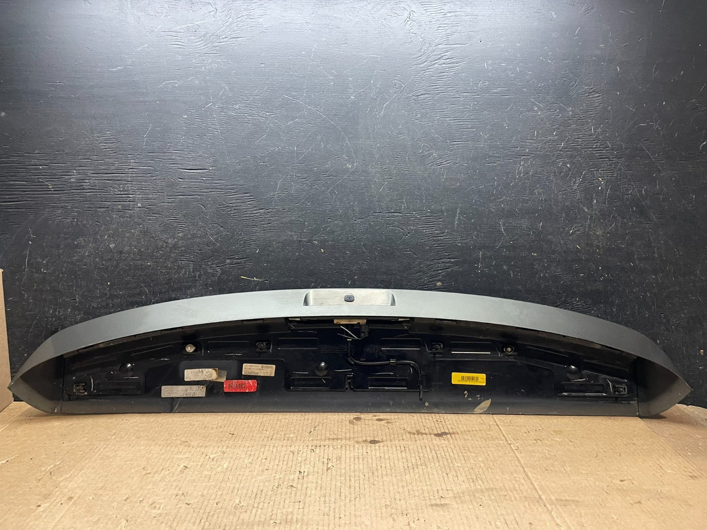 2009 to 2014 Volkswagen Routan Rear Spoiler OEM Y9569 DG7