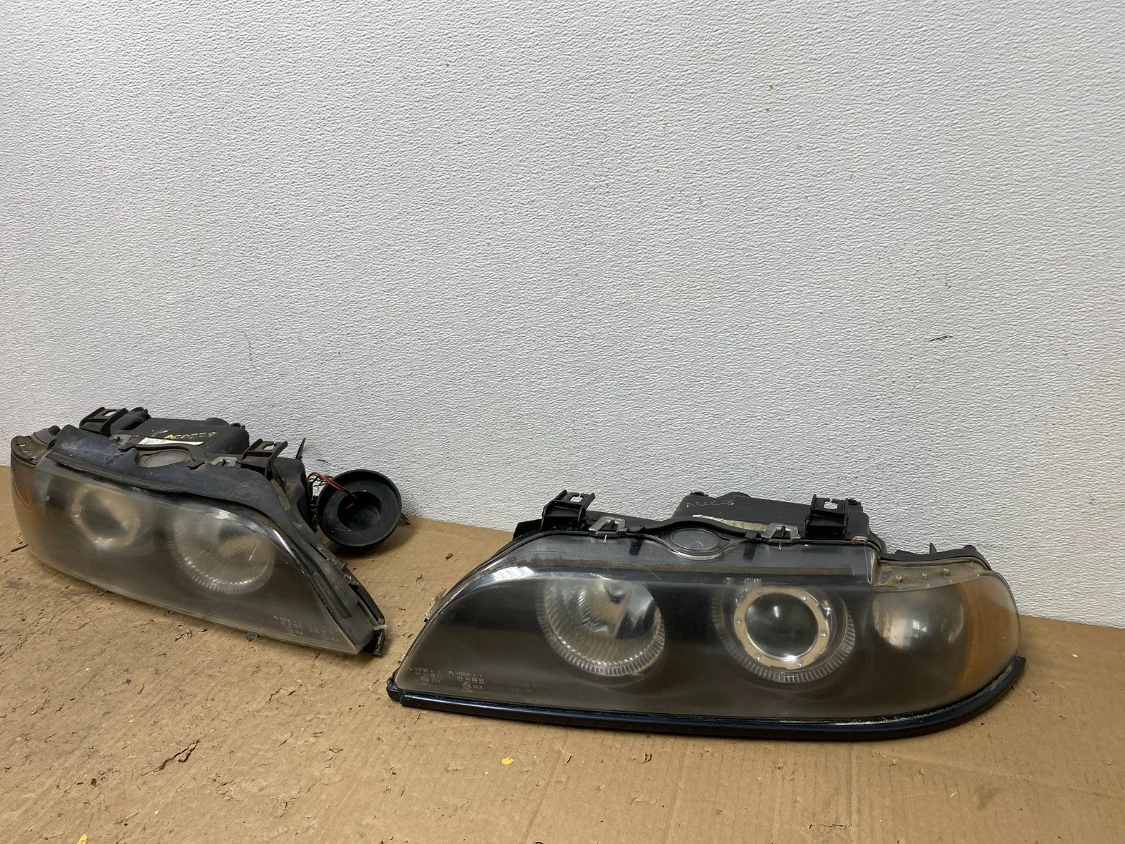 2001-2003 BMW E39 5 Series Headlight Left Driver LH Side Angel AC0228 DG2