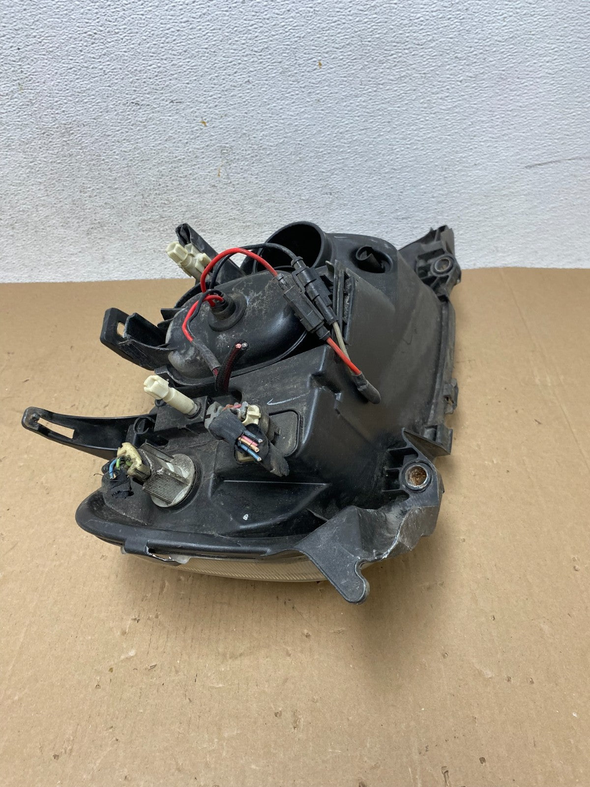 1998 to 2001 Mercedes ML320 ML-Class Left Driver LH Halogen Headlight AD6475 DW6