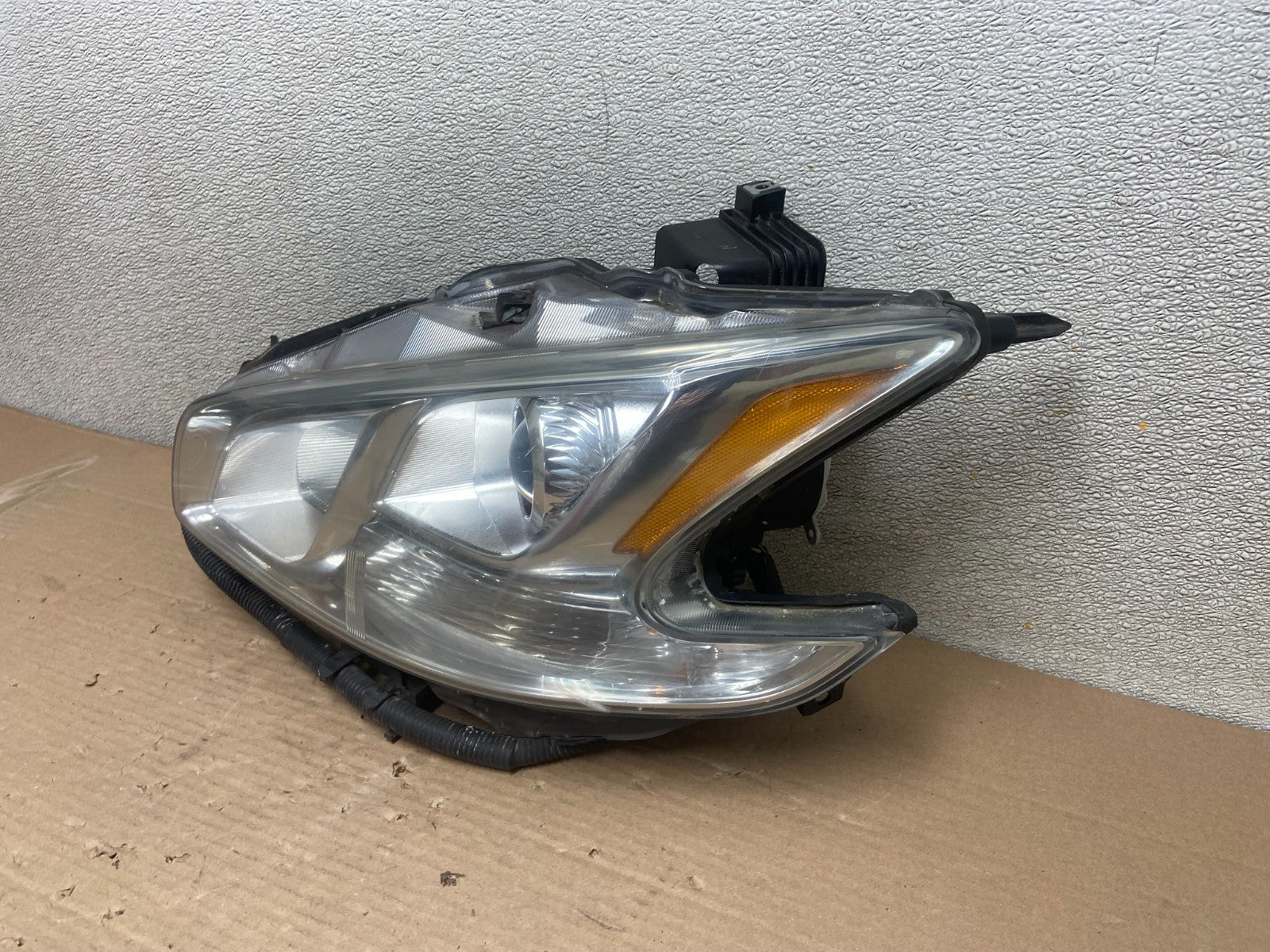2009-2014 Nissan Maxima Headlight Left Driver Side Xenon HID OEM AA8769 DW1