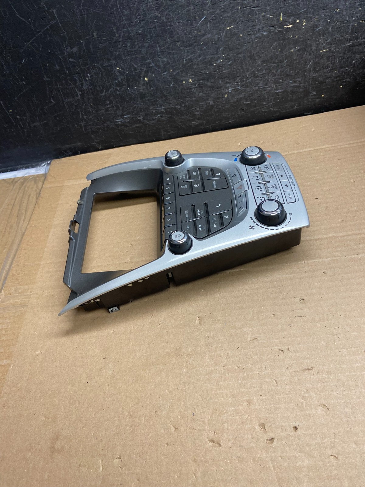 2012-2015 Chevy Equinox Terrain Radio Face Climate Control Panel Bezel ag5109 DG1