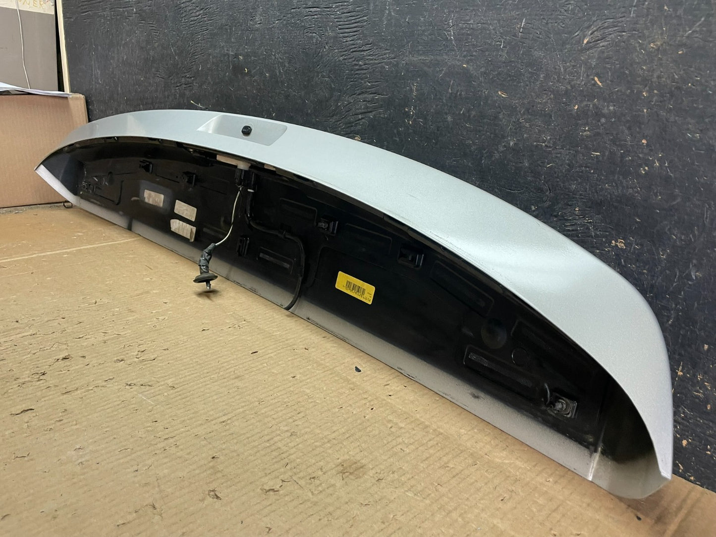 2009 to 2014 Volkswagen Routan Rear Spoiler OEM AB322412