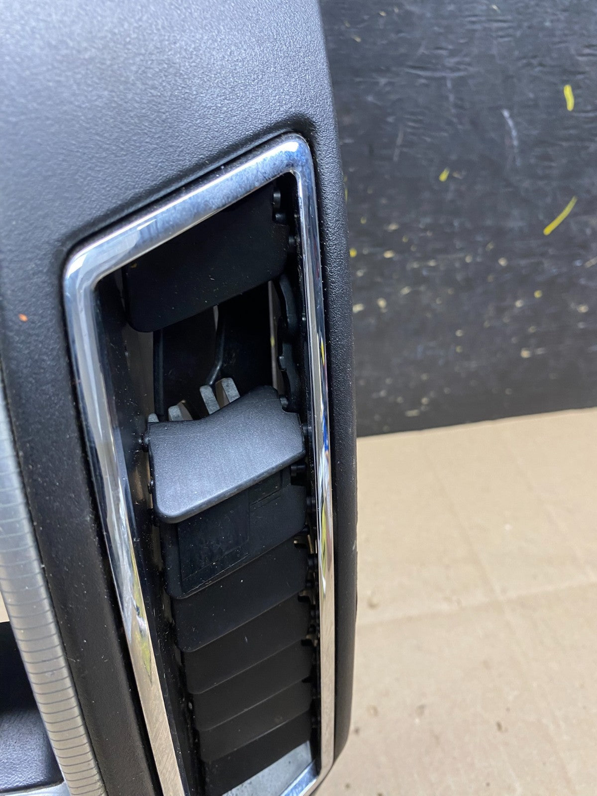 2007 - 2010 Ford Edge Heater Climate Control Radio Control Dash Bezel u5146 DG3