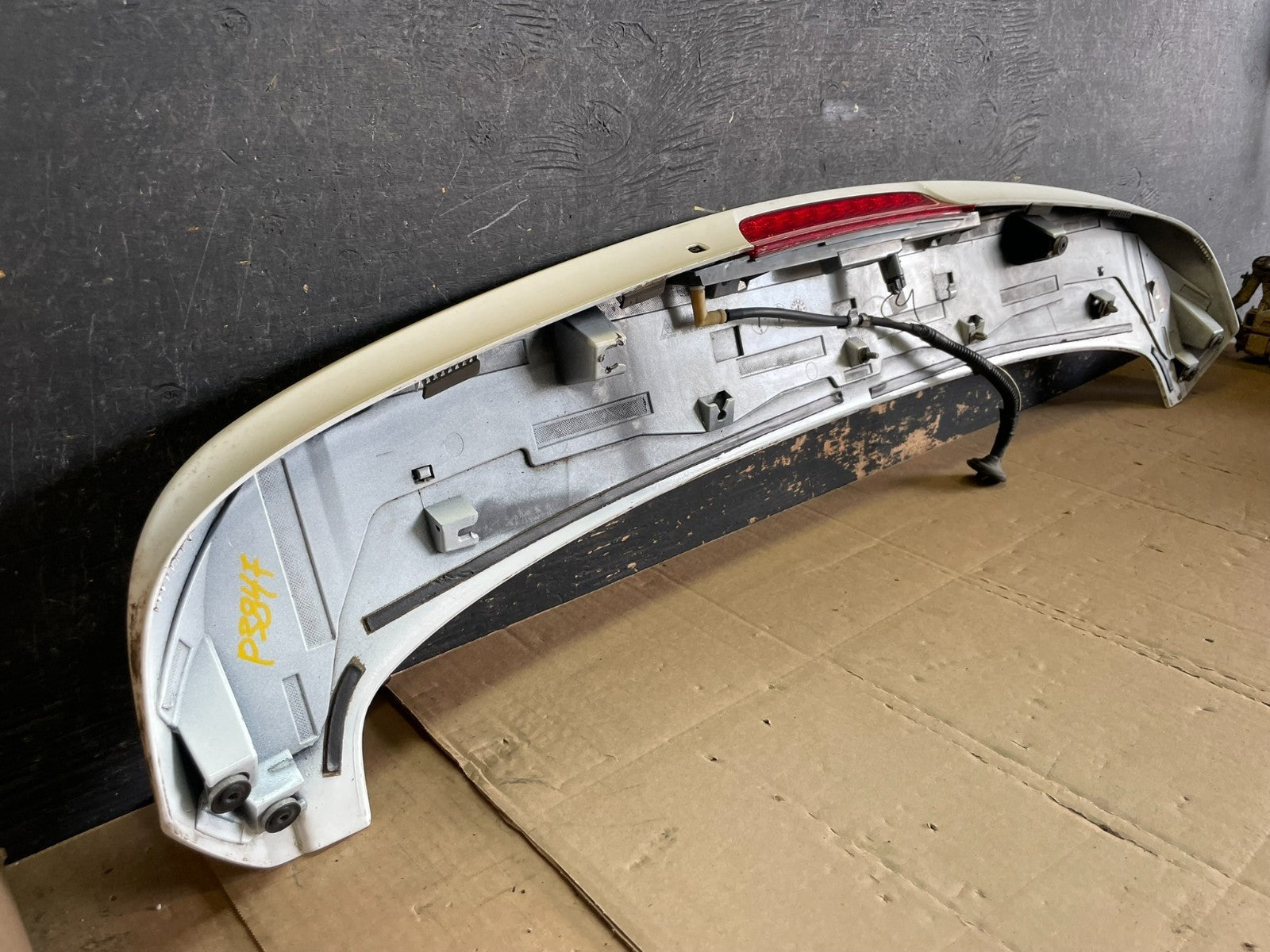 2010 to 2017 GMC Terrain Equinox 3RD Brake Rear Spoiler OEM AA8868 DG7