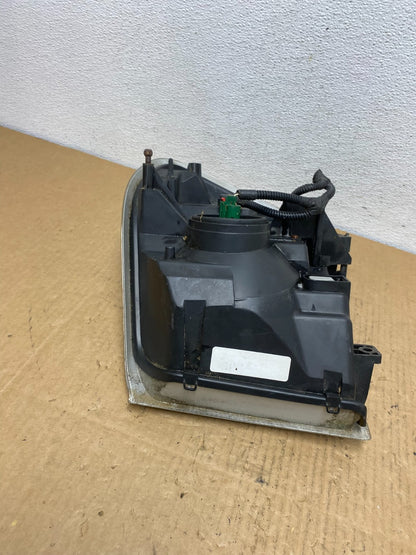2004 2005 2006 Dodge Durango Right Passenger RH Headlight AC7770 DW8