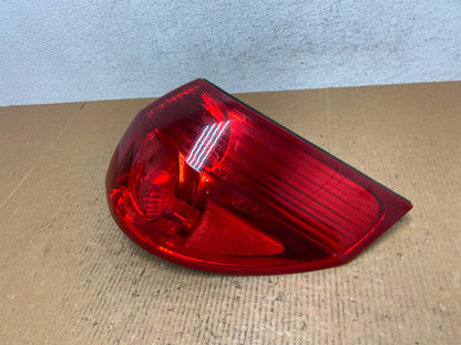 2006 - 2010 Toyota Sienna Right Passenger Side Tail Light AE1637 LK1