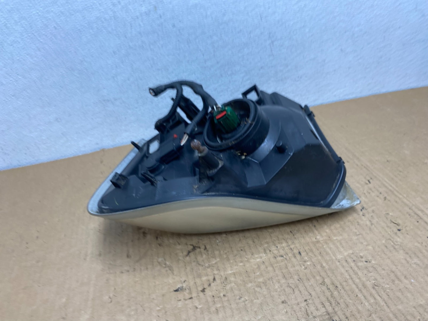 2004 2005 2006 Dodge Durango Right Passenger RH Headlight AC7770 DW5
