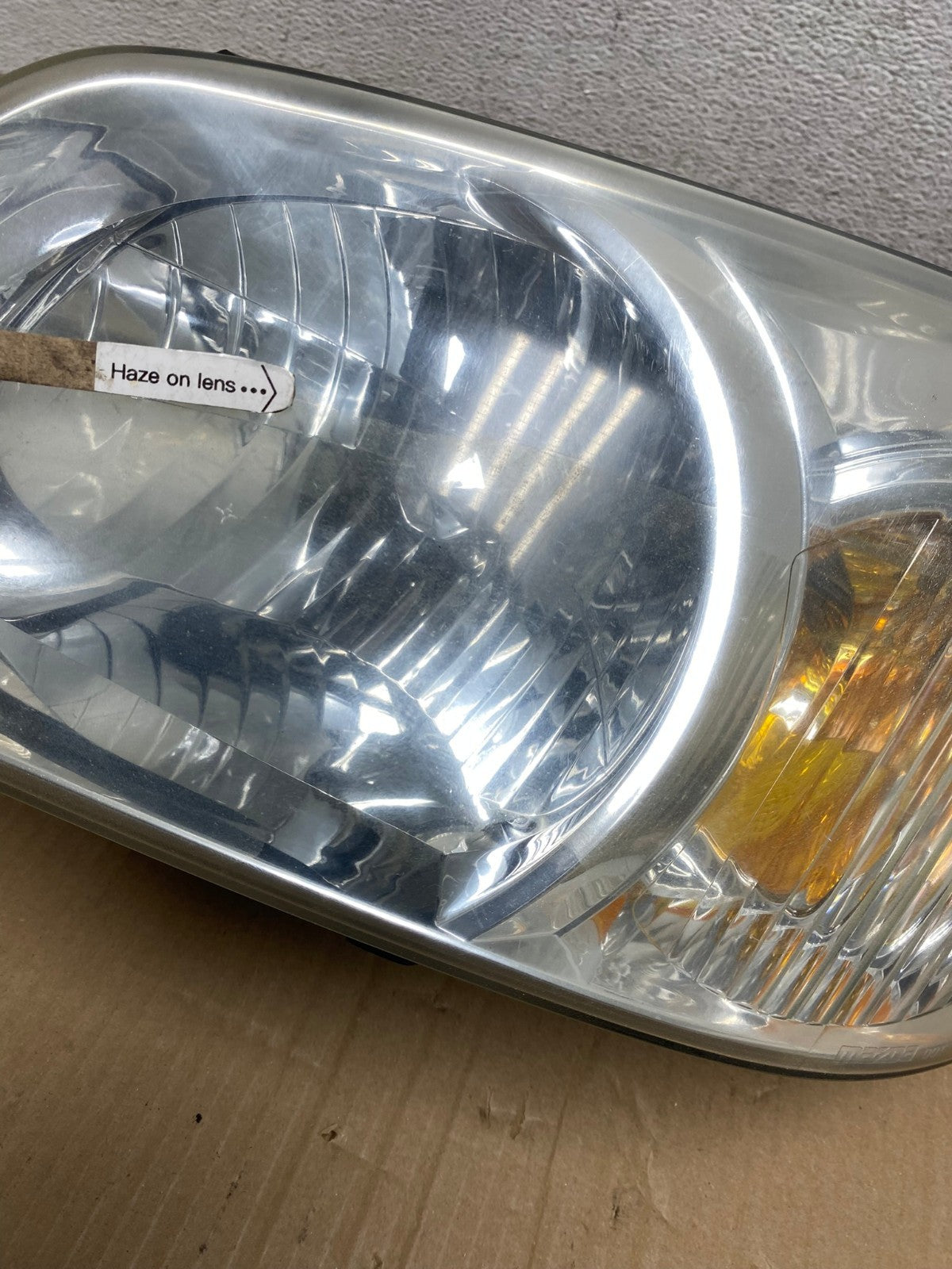 2005 - 2006 Mazda Tribute Left Driver LH Halogen Headlight AE8907 LK5