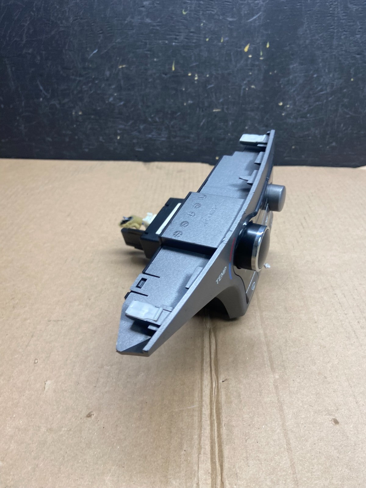 2009 - 2012 Toyota Venza A/C Heater Climate Control Unit Switch AE4344 DG2