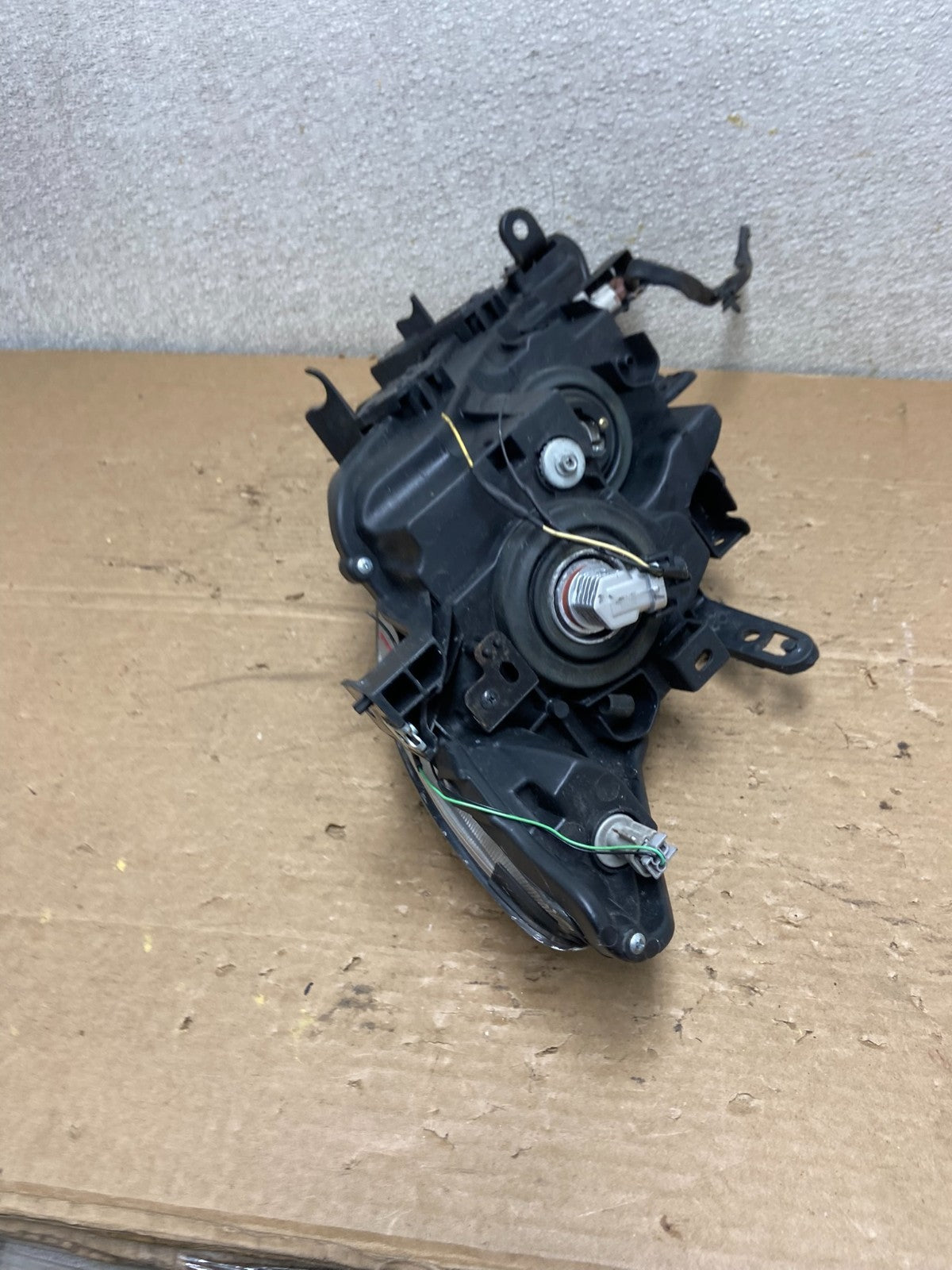 2011 to 2014 Nissan Murano Headlight Right Passenger Rh Oem Halogen AB4933 DW5