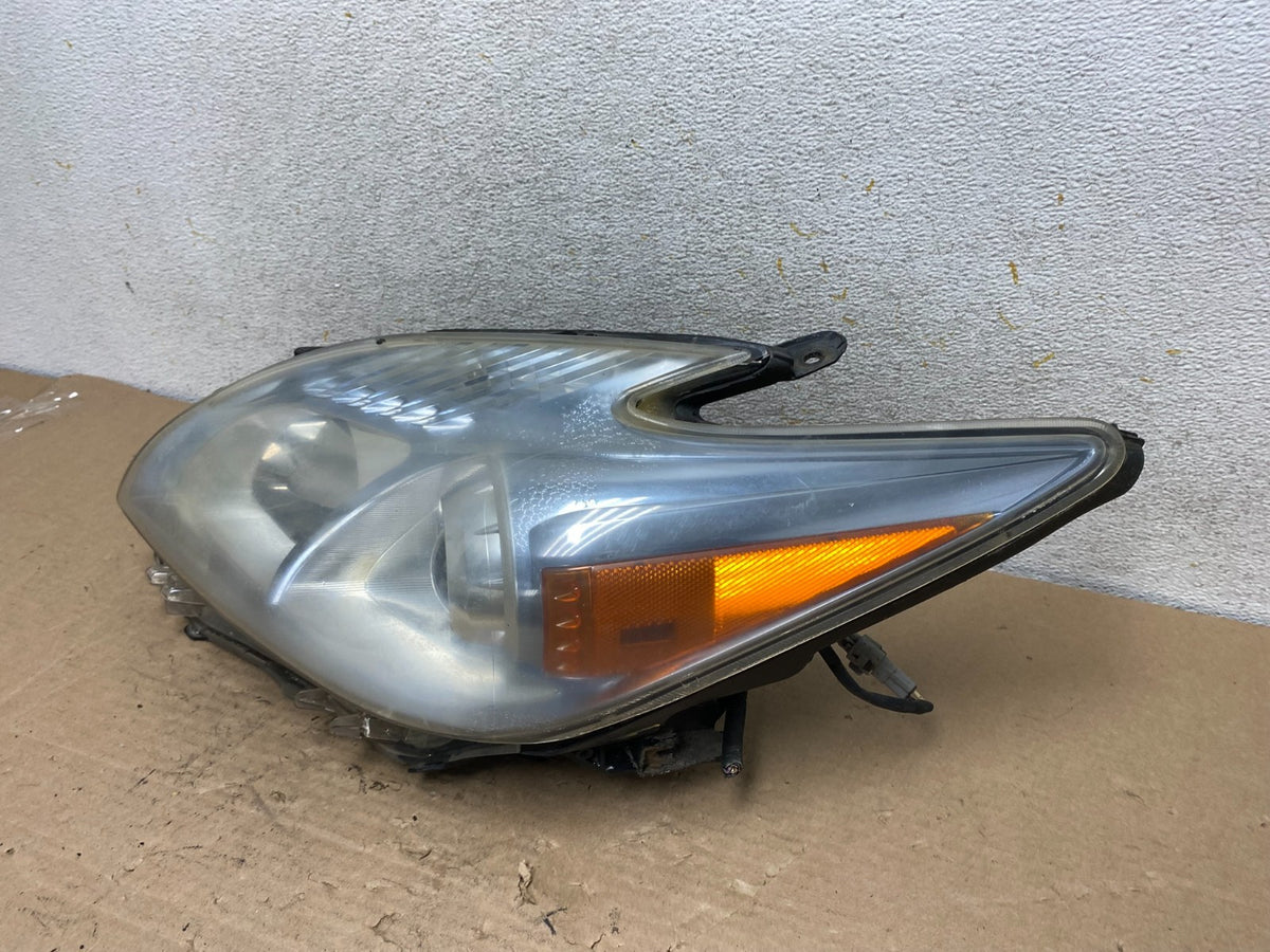 2010 - 2011 Toyota Prius Left Driver LH Blue Halogen Headlight AI0950 DW1