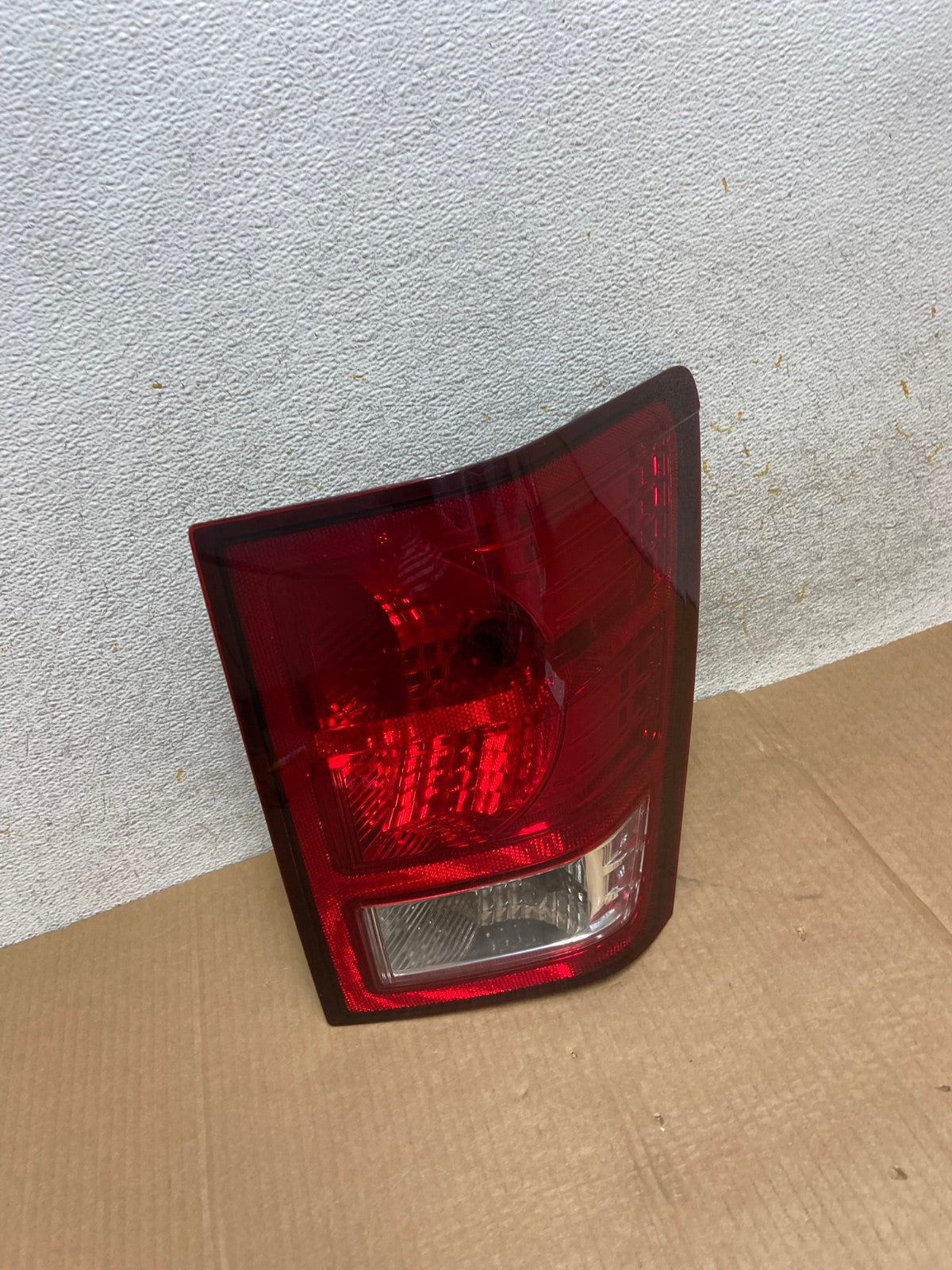 2007 2008 2009 2010 Jeep Grand Cherokee Right Passenger Tail Light AI5690 LK2