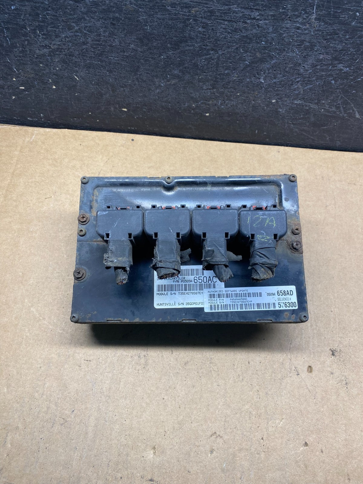 2006 Chrysler Town Country Caravan 3.3L Engine Control ECU p05094658ad ah7025 DG0