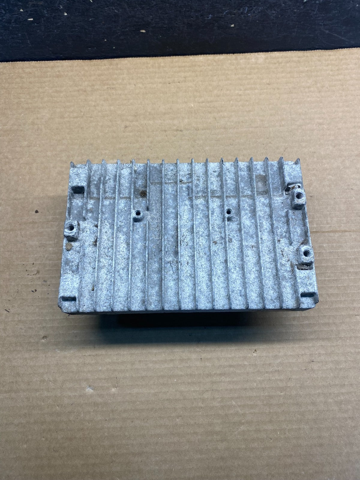 2005 Chrysler Caravan 3.3L Engine Control Unit ECU P04748533AG af7750 DG1