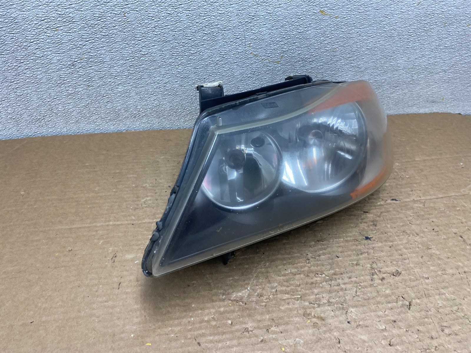 Halogen 2006 to 2008 BMW 3 Series Headlight Left Driver LH Oem Z3049 DW2