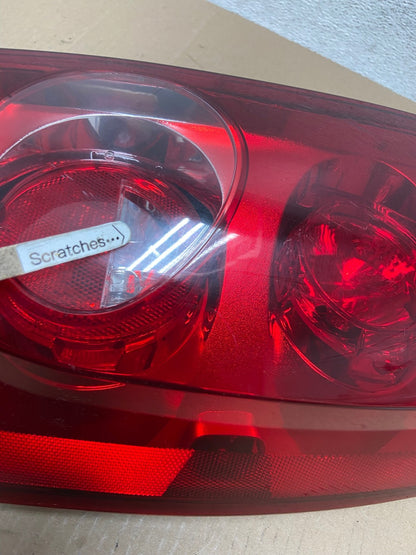2007 to 2011 GMC Yukon Right Passenger RH Side Tail Light AE7246 LK3