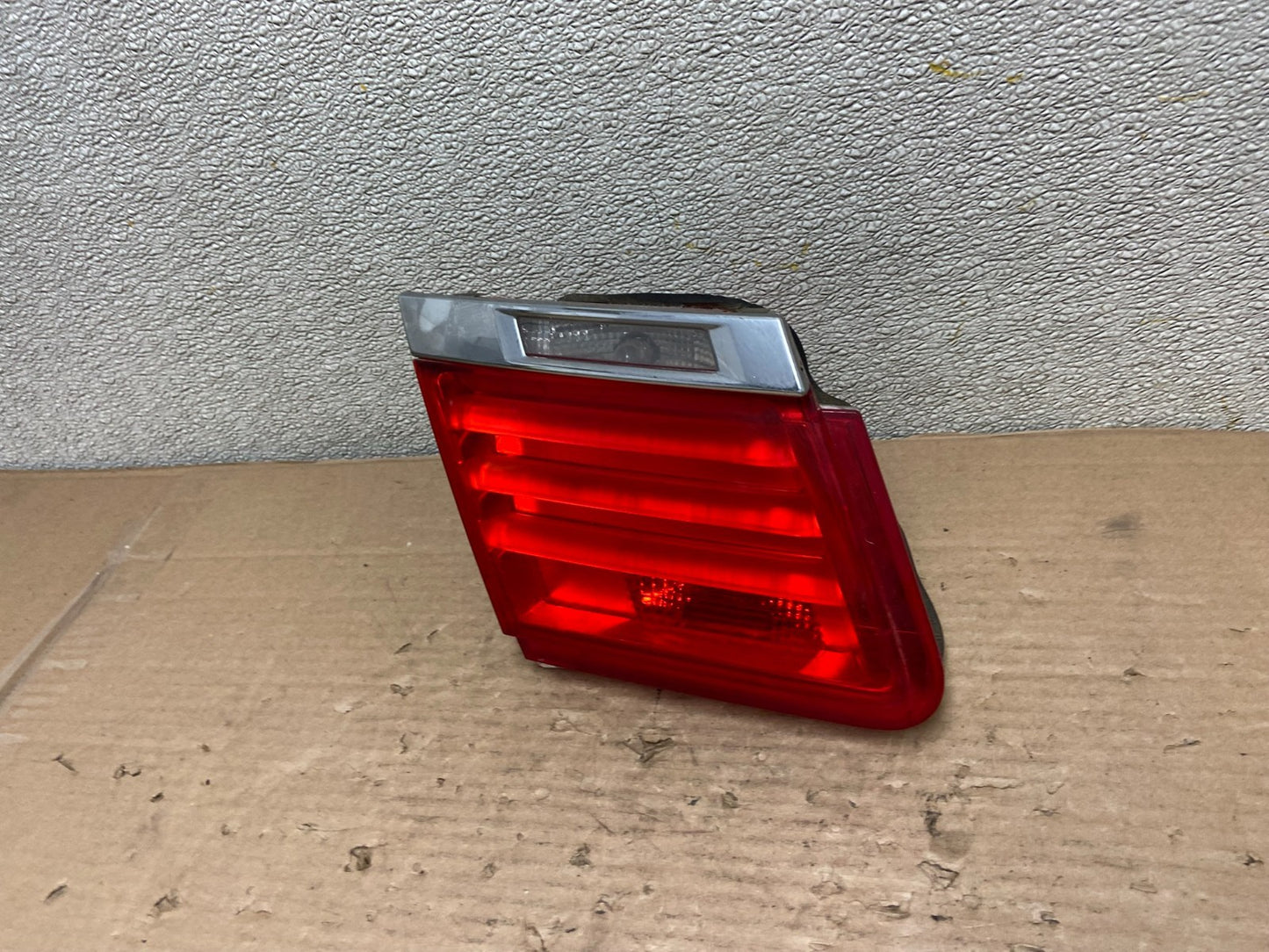 2009 - 2012 Bmw 7-Series F01 F02 750i Left Driver Inner Tail Light OEM AA9441 LK1