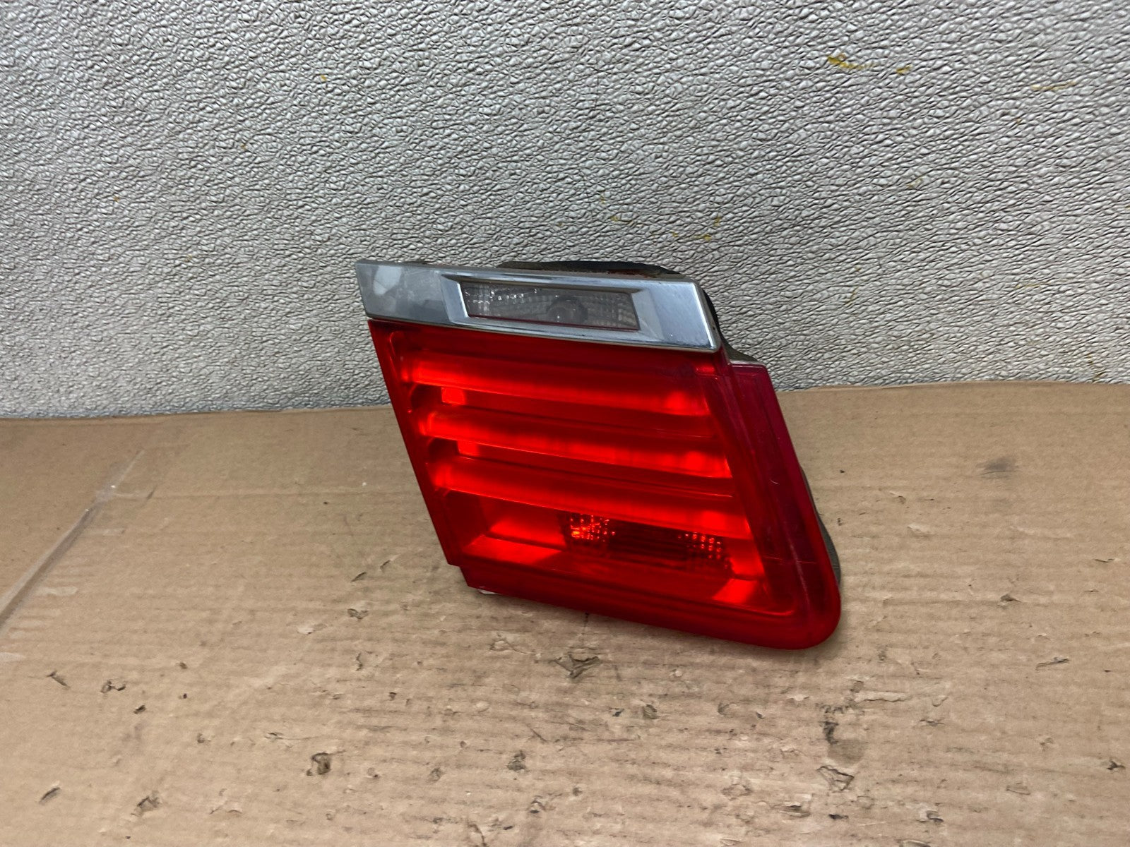 2009 - 2012 Bmw 7-Series F01 F02 750i Left Driver Inner Tail Light OEM AA9441 LK1