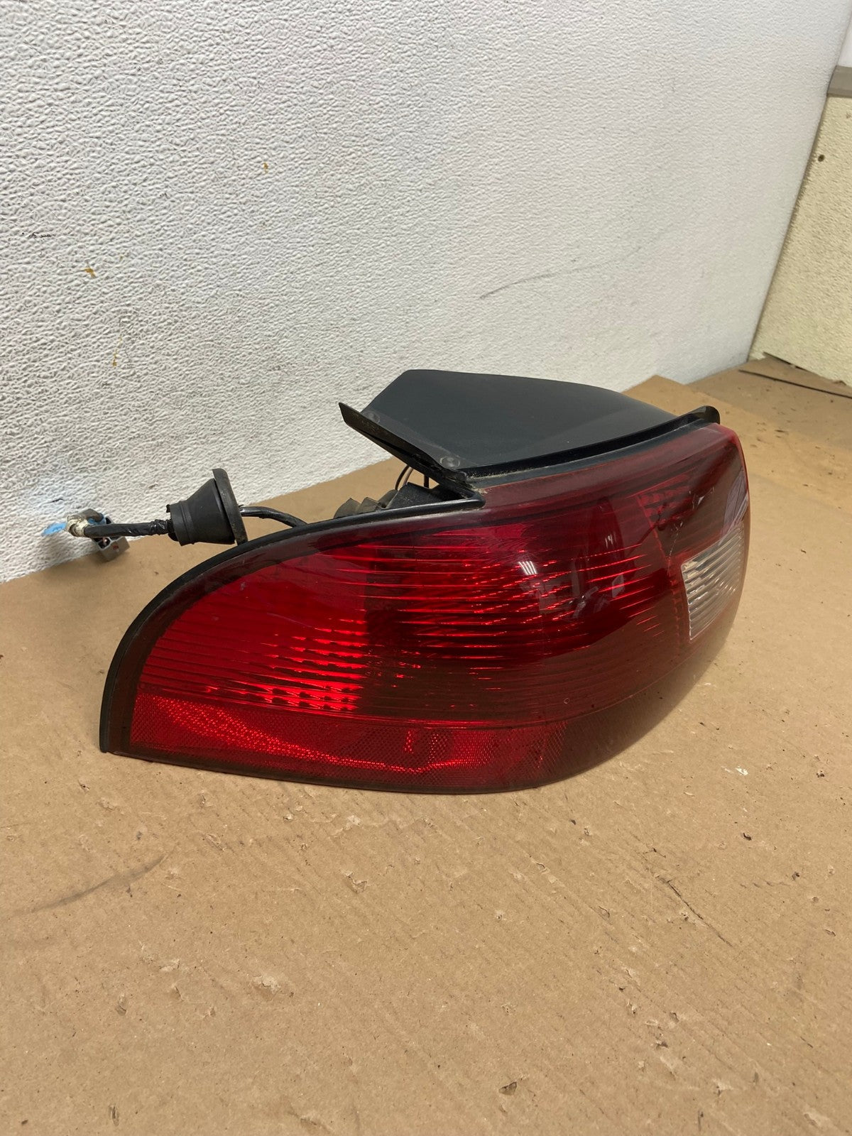 2000 - 2003 Mercury Sable Sedan Left Driver LH Side Tail Light AD6525 LK2