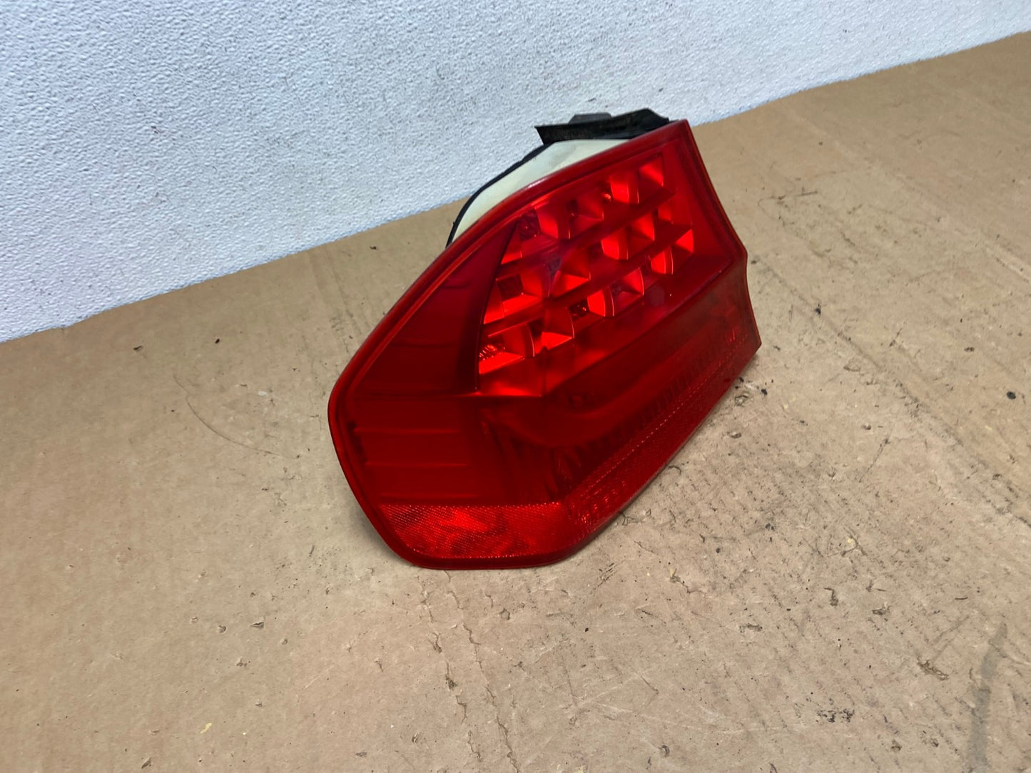 2009 2010 BMW 323i 325i 328i 335i 3 Series Left Driver Tail Light AD1442 LK2