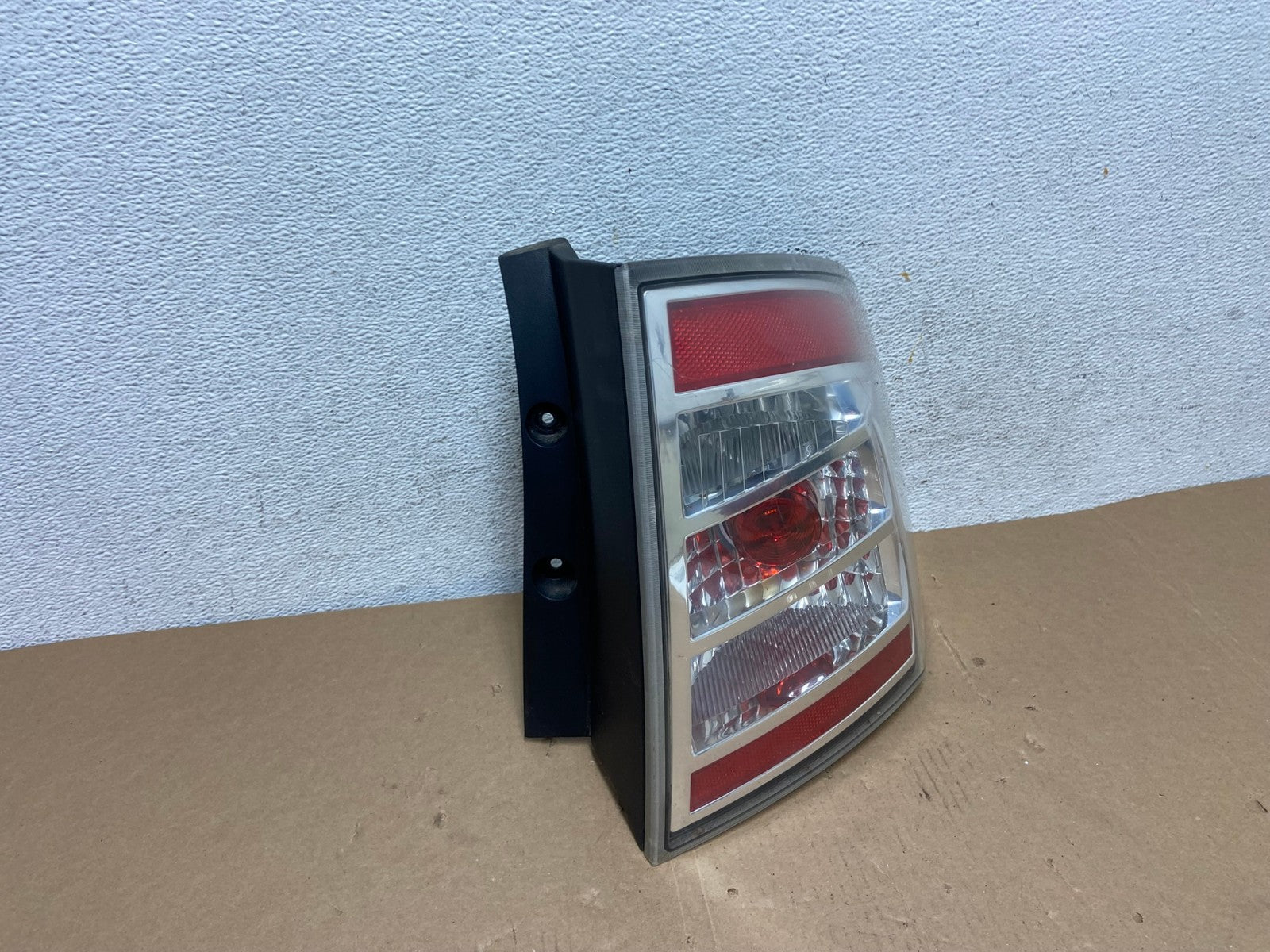 2007 to 2010 Ford Edge Tail light Right Passenger Rh Side AD7886 LK2