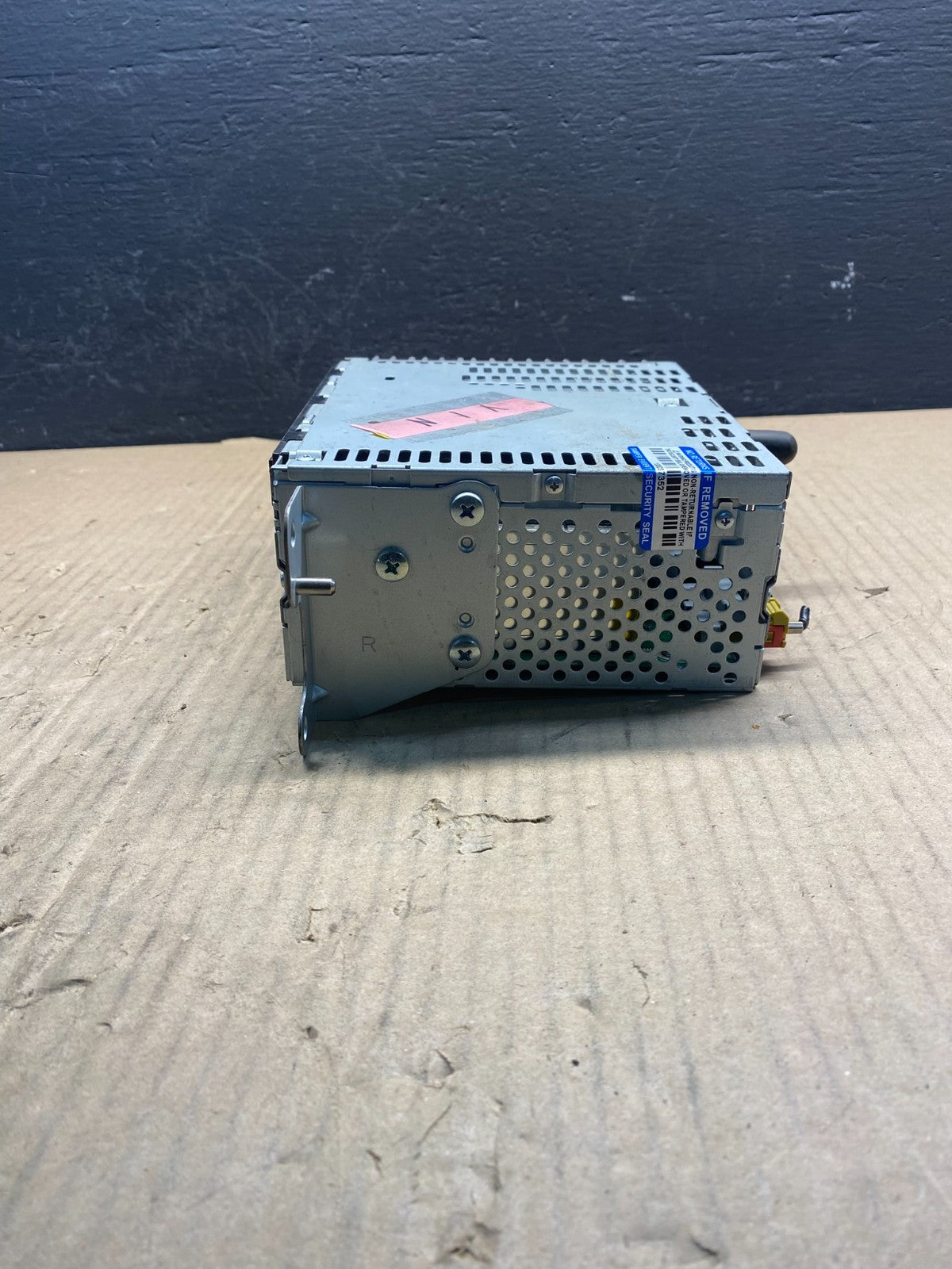 2011 to 2013 Ford Explorer Audio Equipment Radio Receiver AM FM CD ac2418 DG1