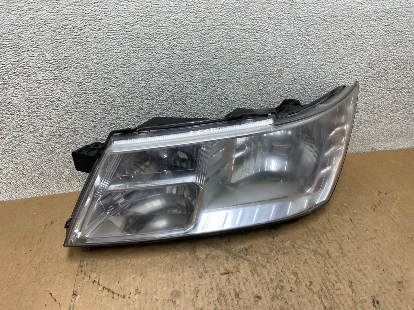 2009 to 2017 Dodge Journey Headlight Left Driver Lh Side Halogen AA0207 DW0