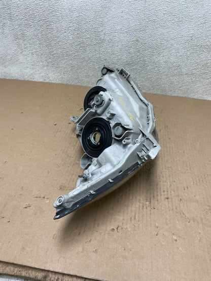 2005 to 2006 Toyota Camry Left Driver LH Halogen Headlight AB5996 DW8