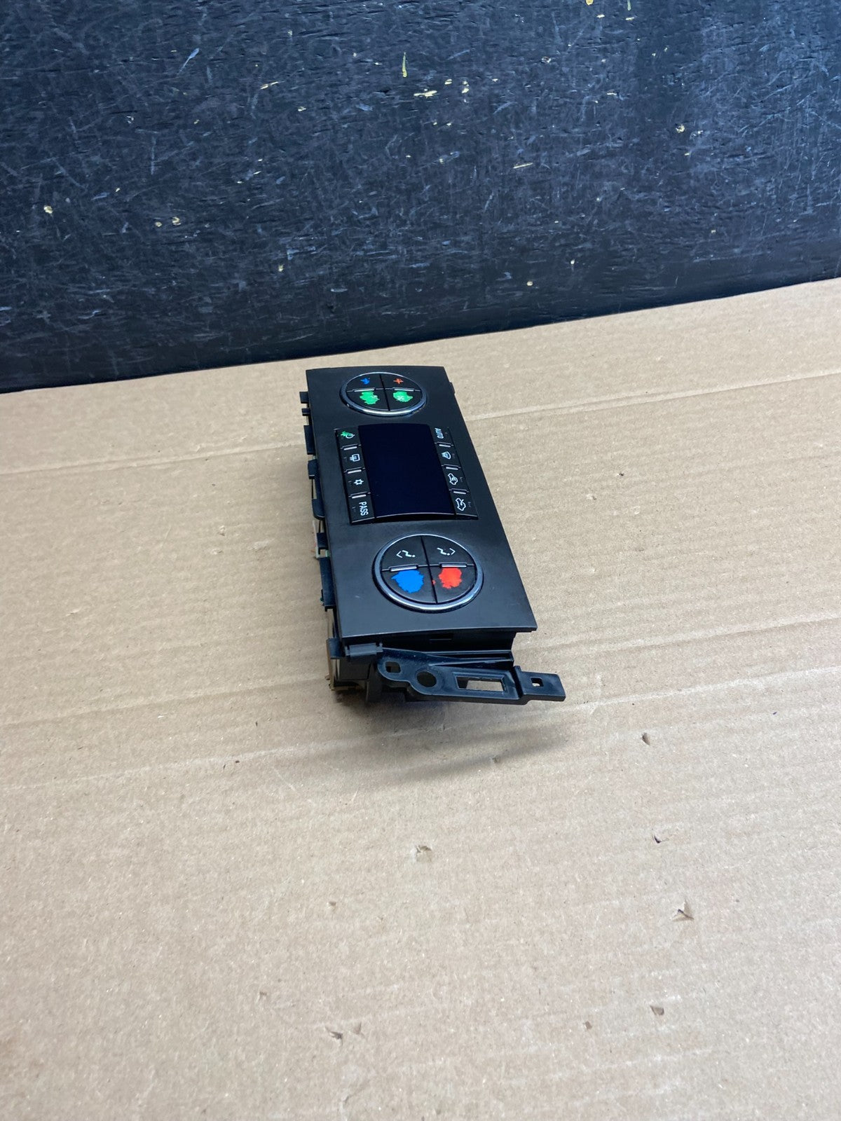 2007-2011 GMC Yukon Tahoe Automatic Climate Temperature Temp Control AG5058 DG2