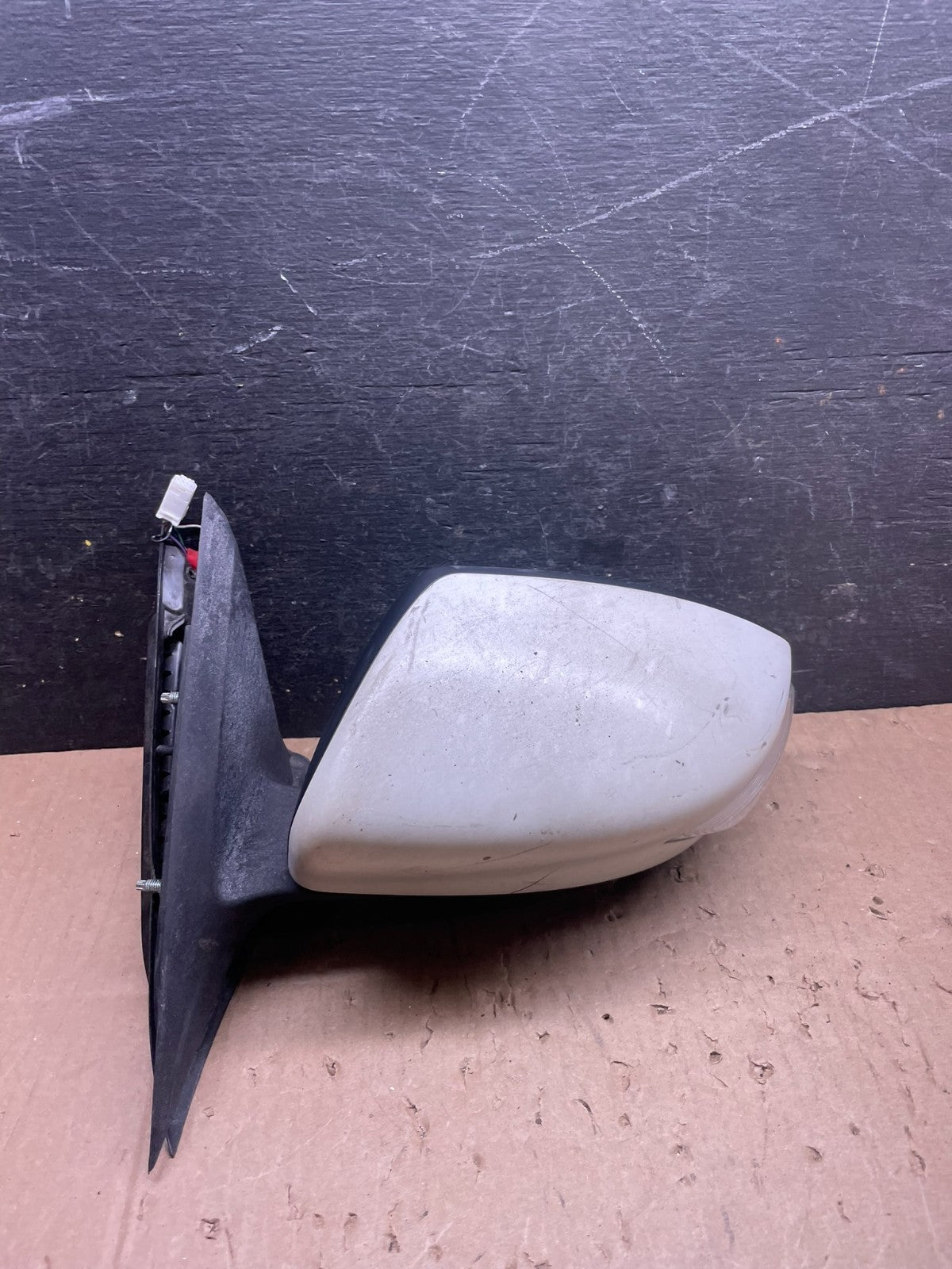 2016 to 2018 Nissan Altima Left Driver LH Turn Signal Door Mirror Q6386 DG1